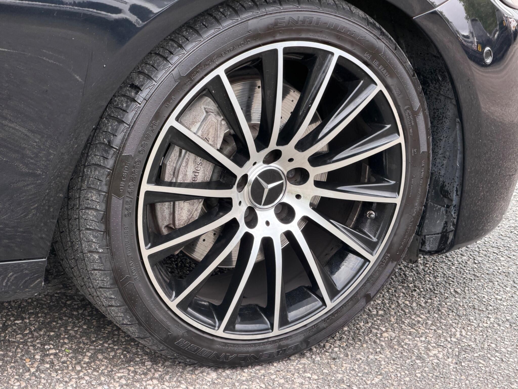 Mercedes-Benz E-Class view 58