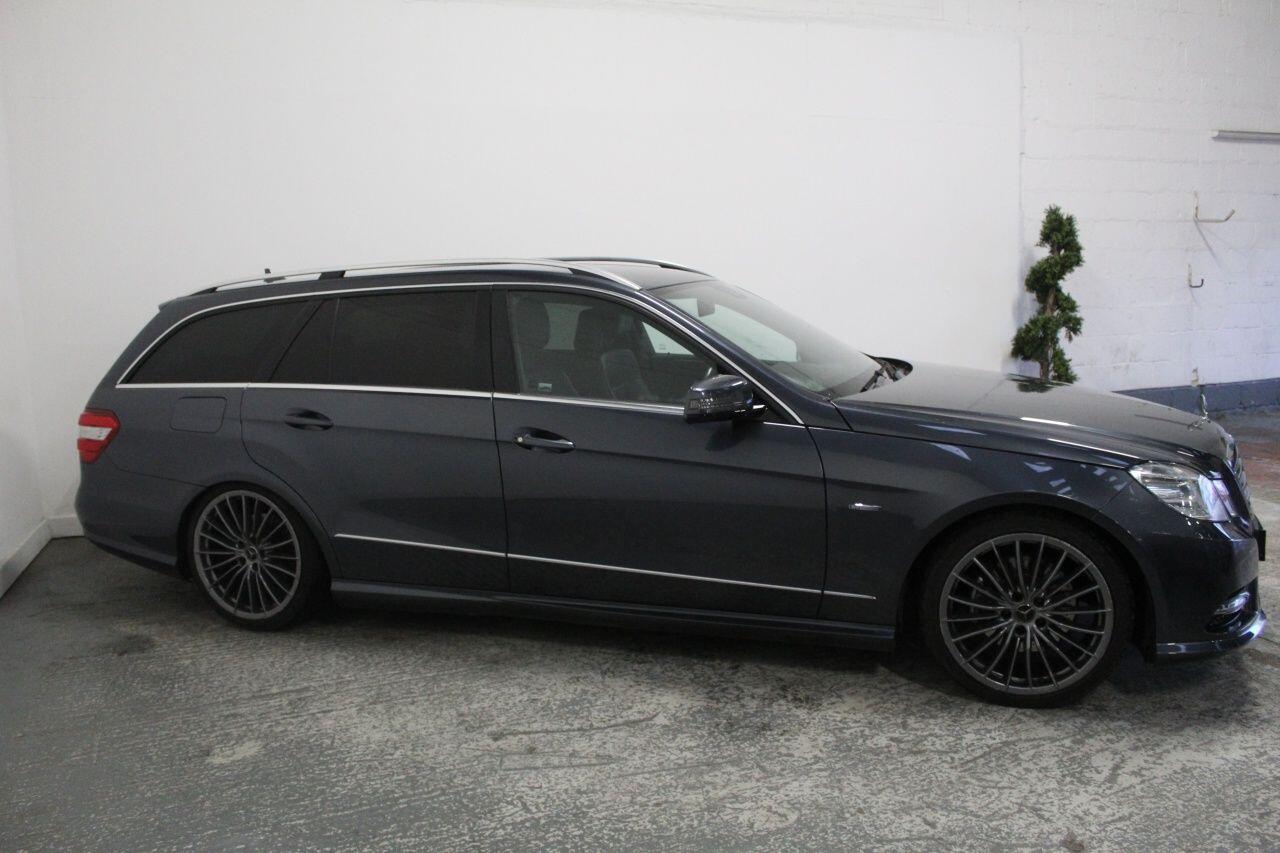 Mercedes-Benz E-Class view 4