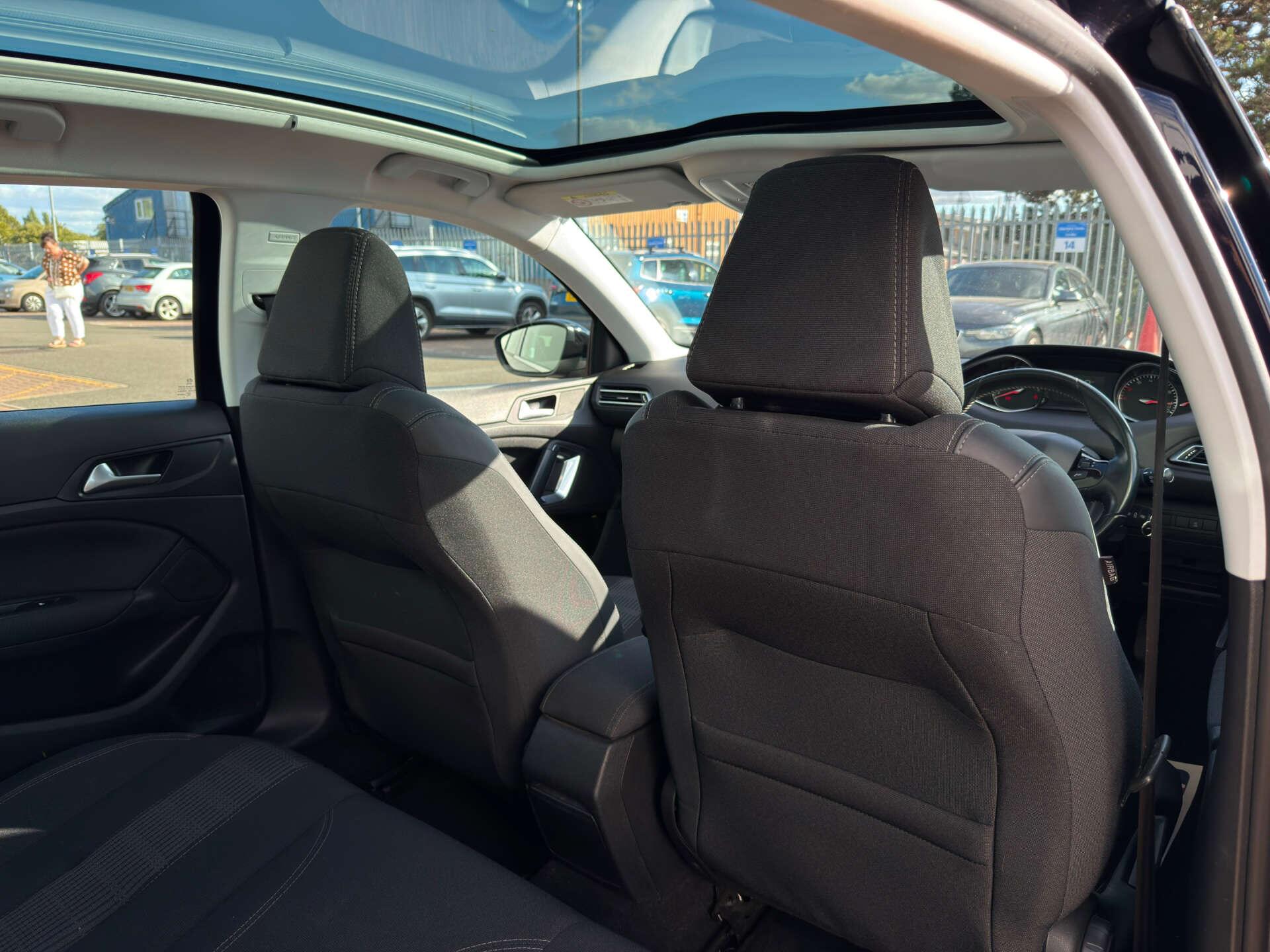 Peugeot 308 view 23