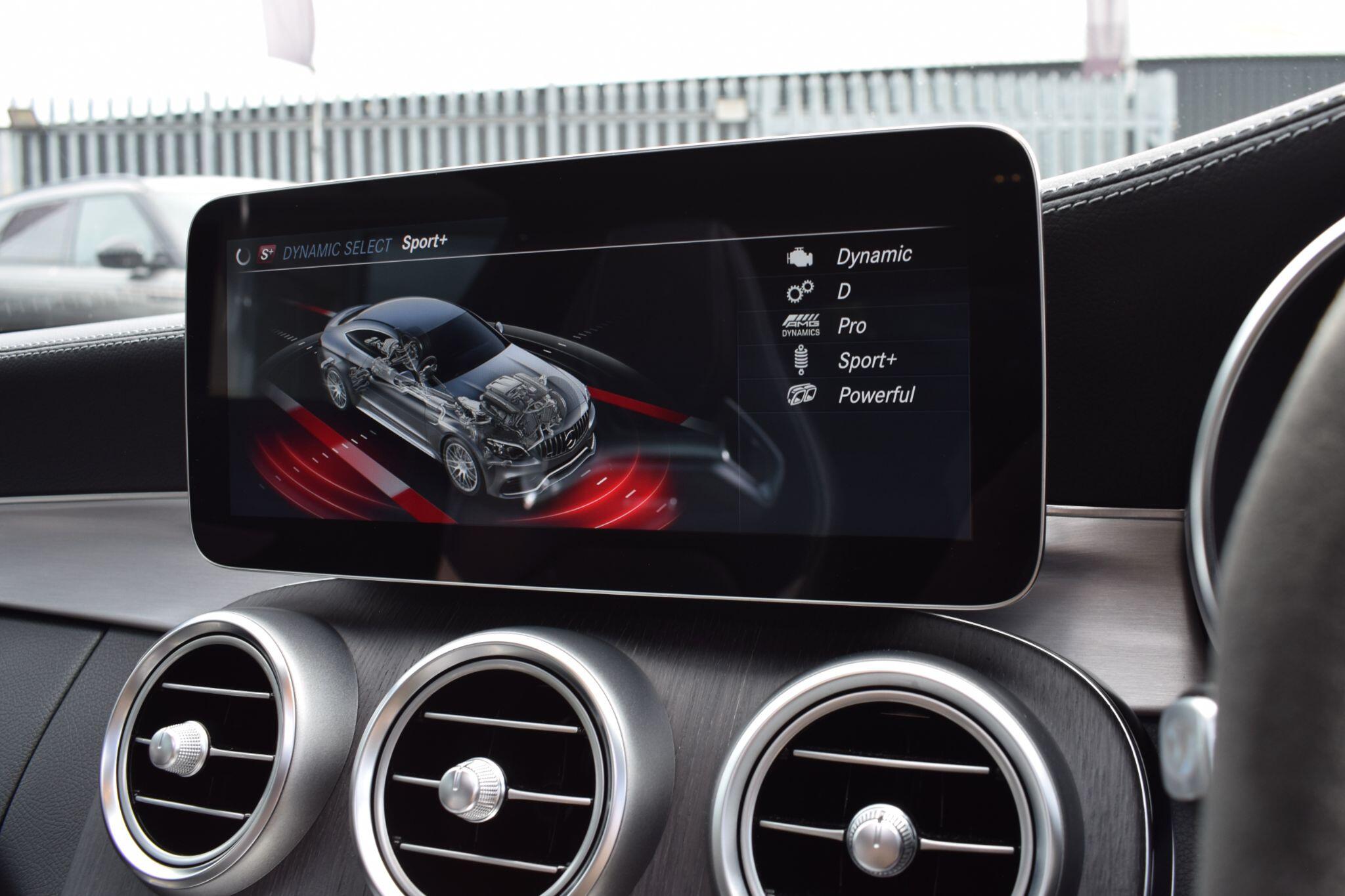 Mercedes-Benz C-Class view 22