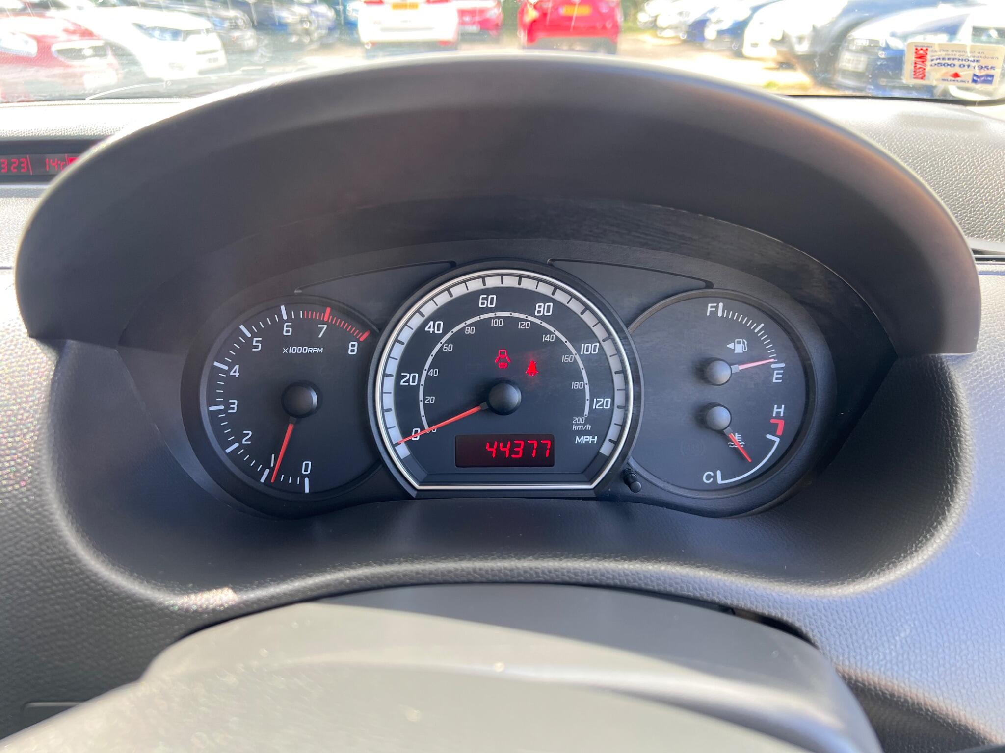 Suzuki Swift view 40