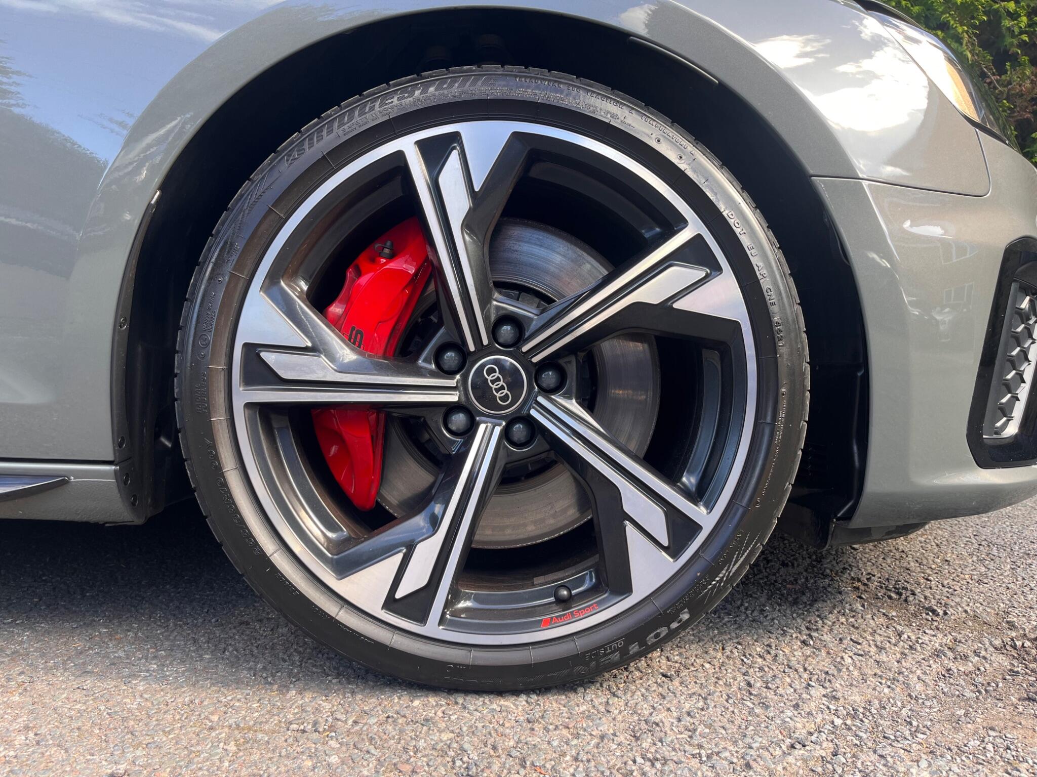 Audi S4 view 47