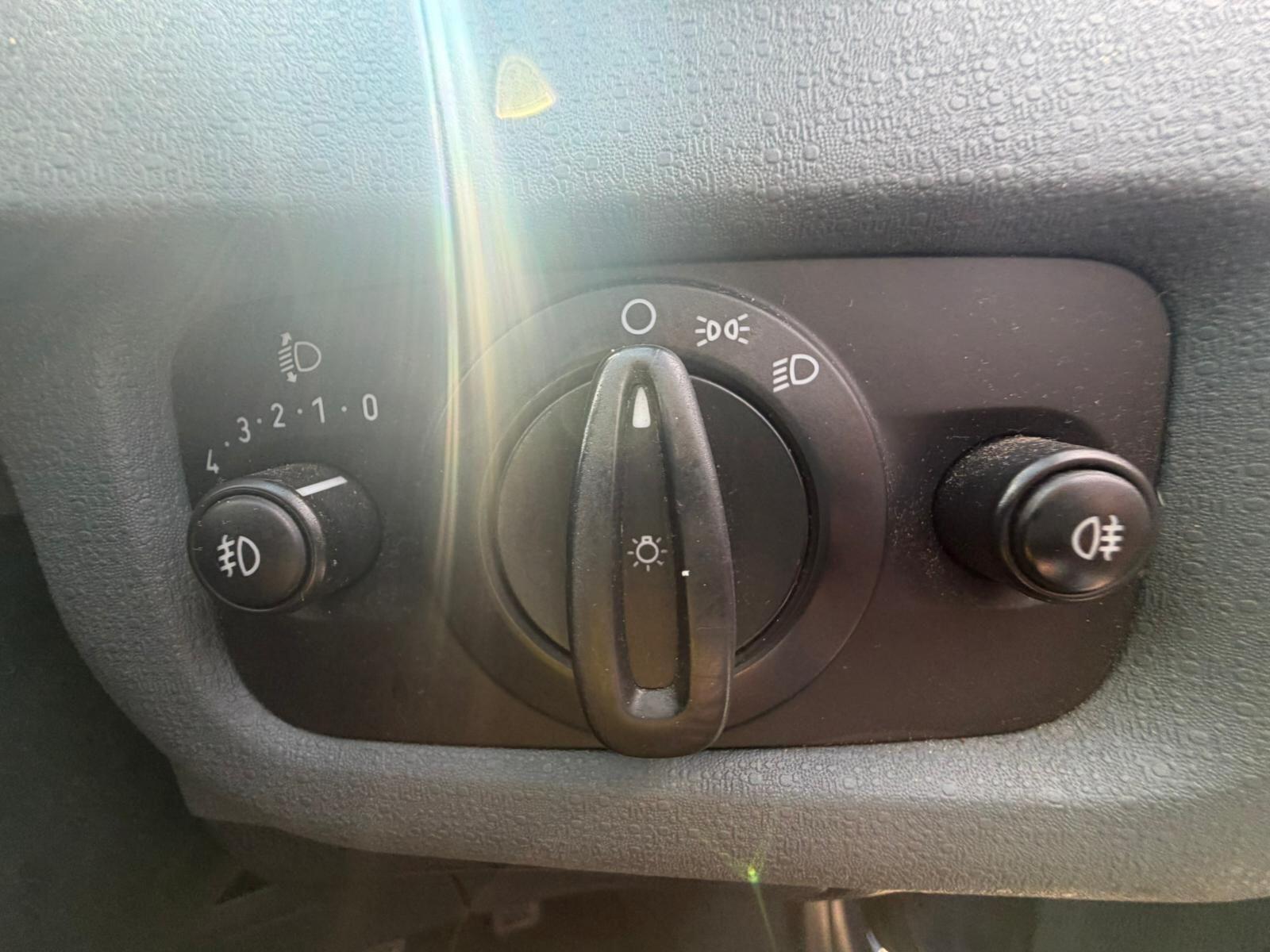 Ford Fiesta view 24