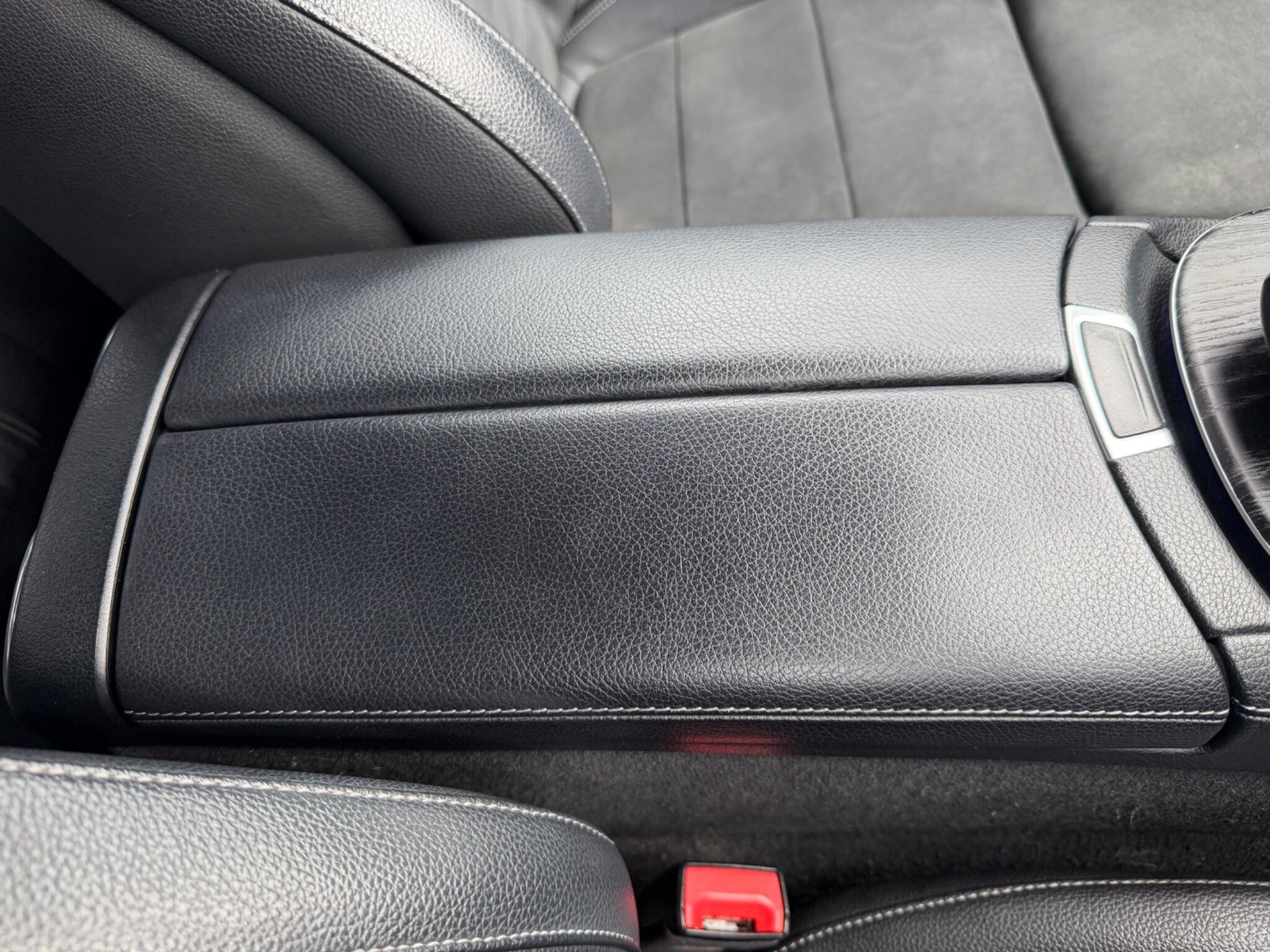 Mercedes-Benz E-Class view 40