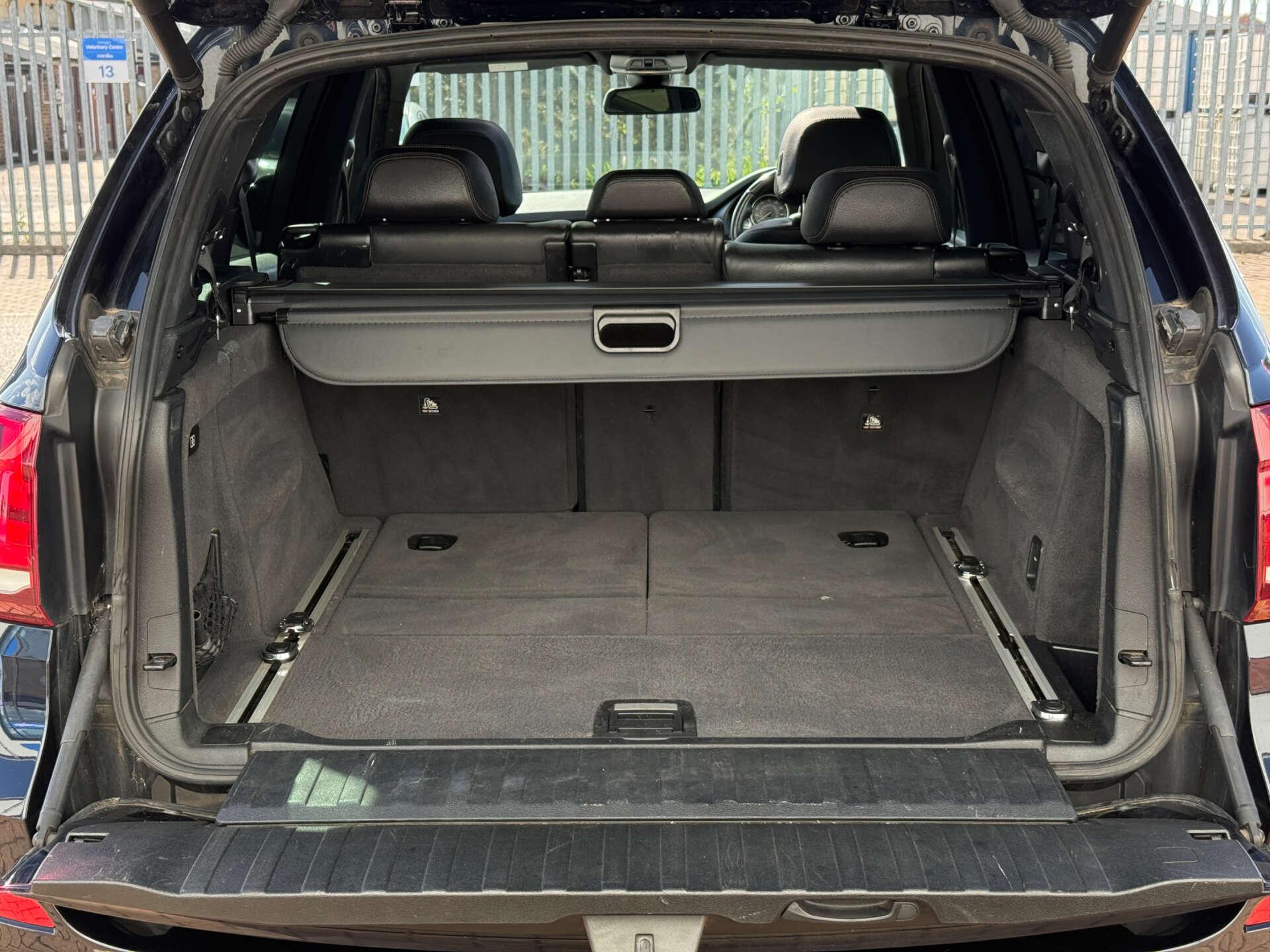 BMW X5 view 34