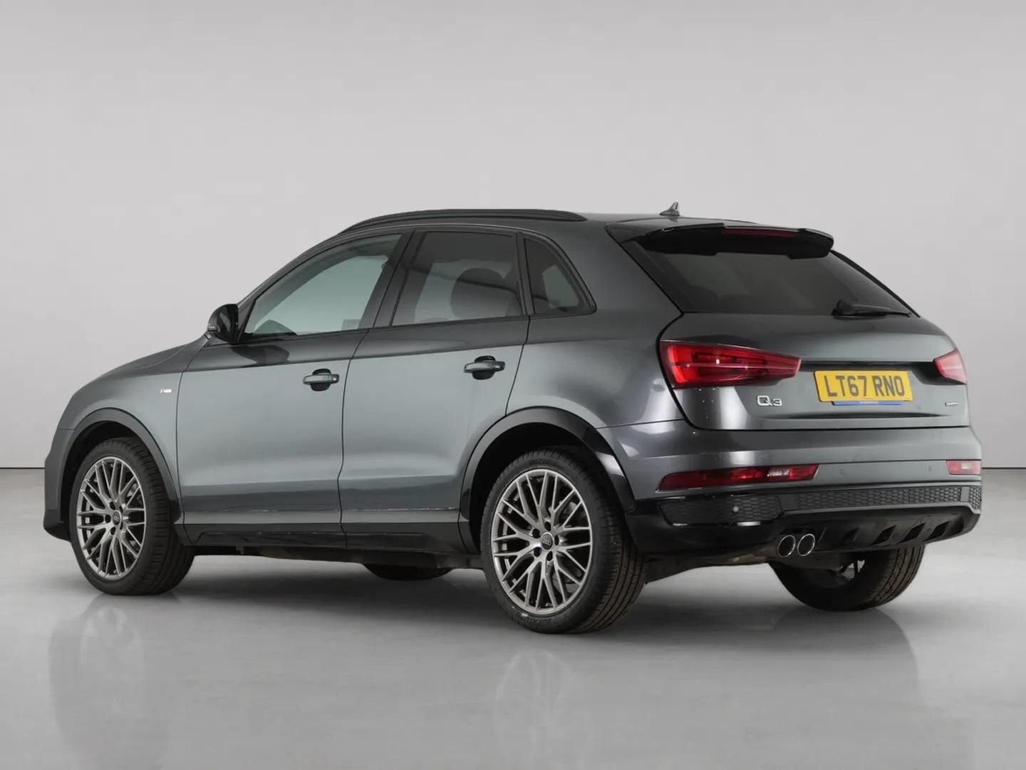 Audi Q3 view 6