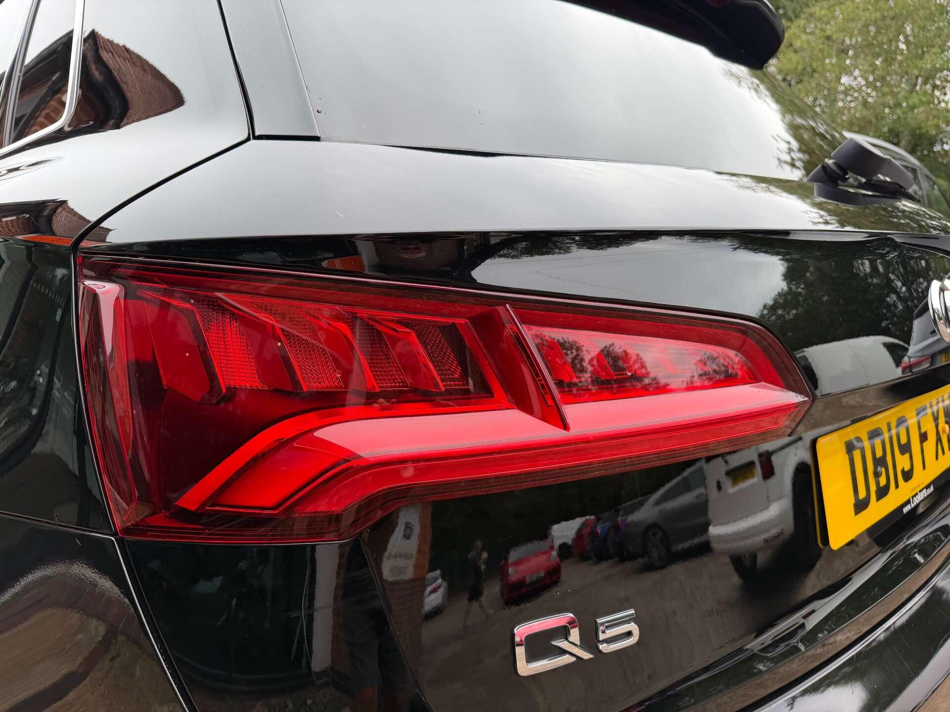 Audi Q5 view 17