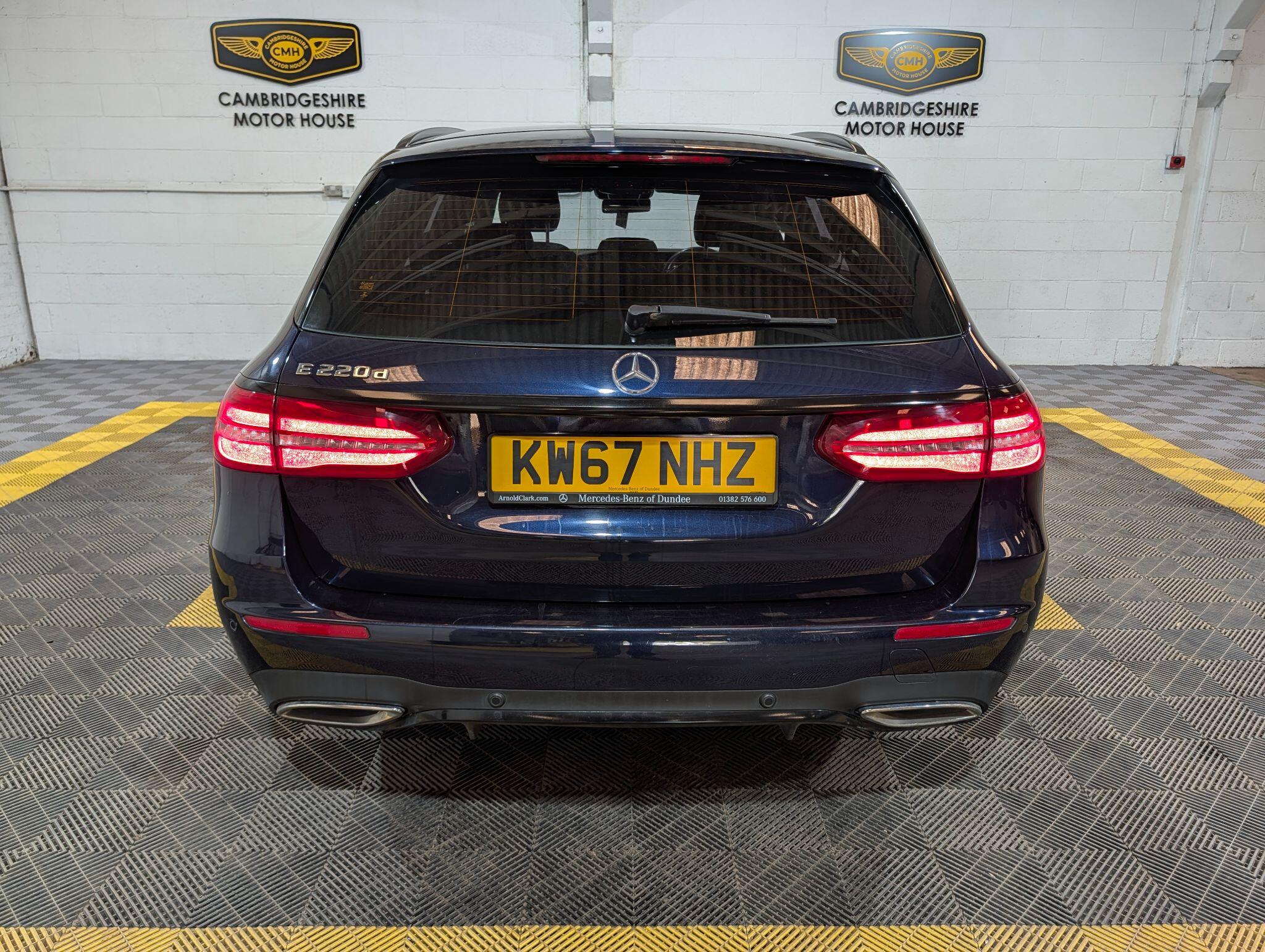Mercedes-Benz E-Class view 12