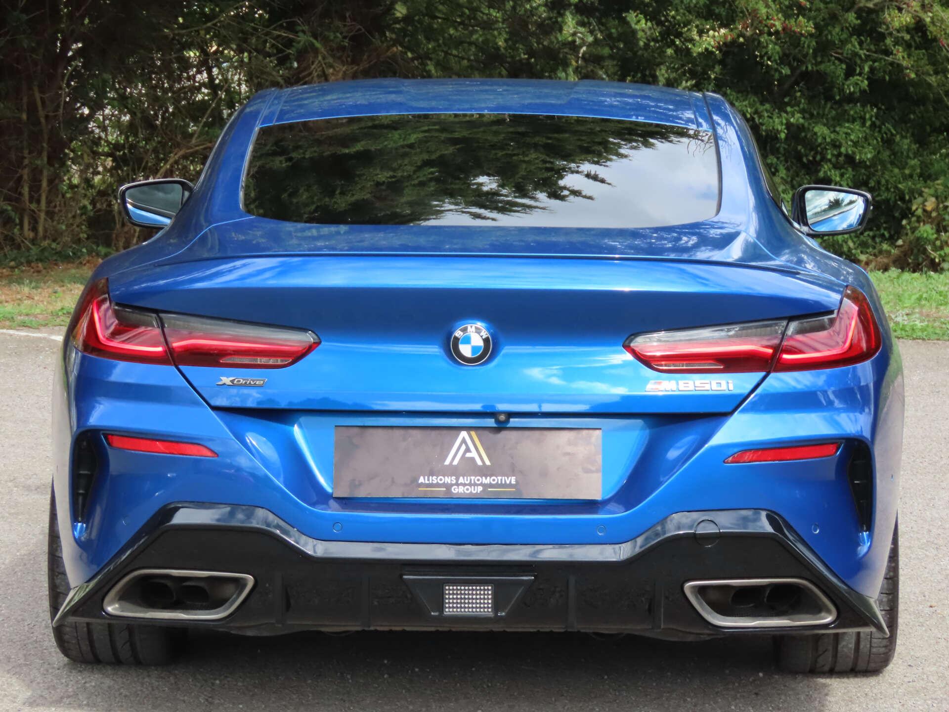 BMW 8 Series view 5