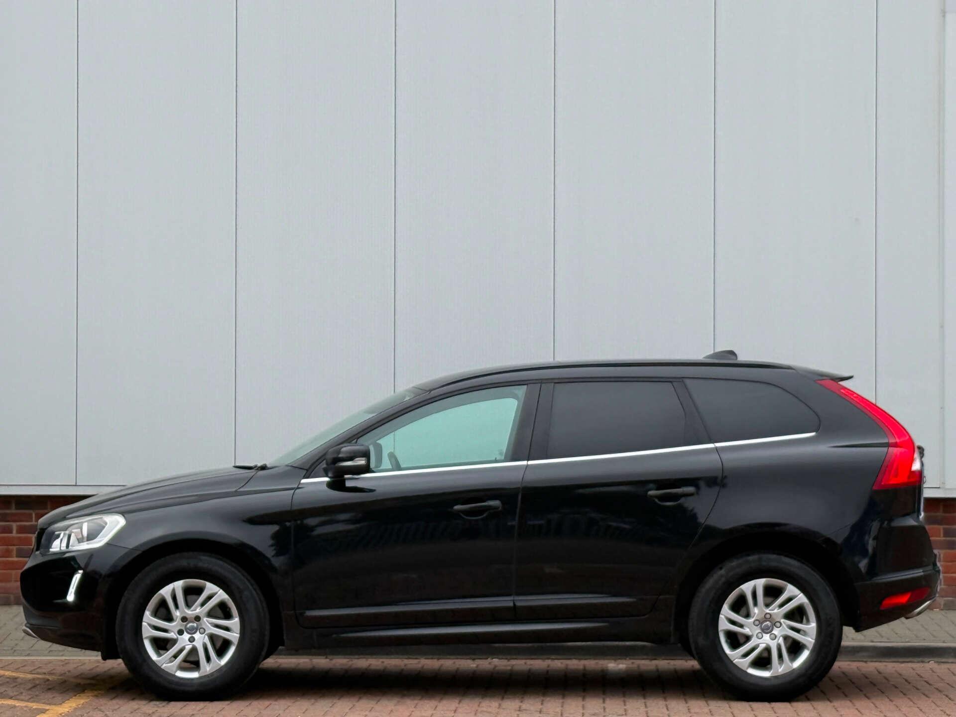 Volvo XC60 view 7