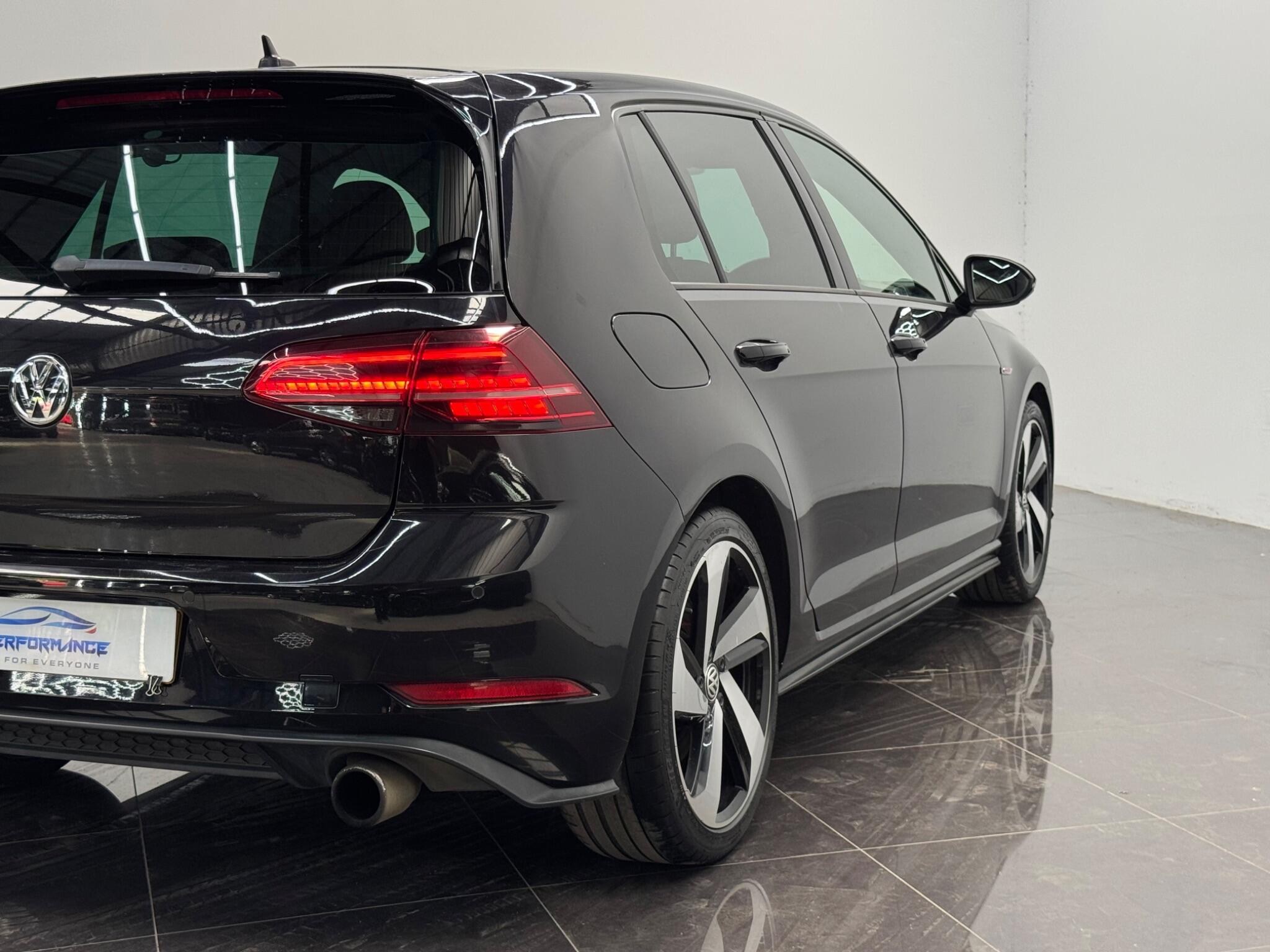 Volkswagen Golf view 19