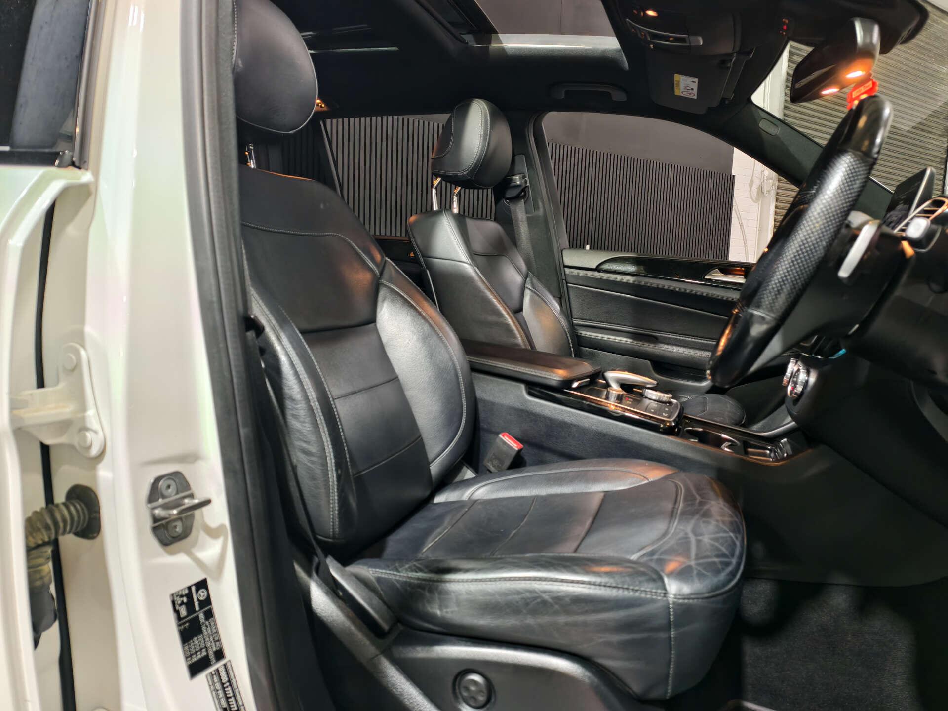 Mercedes-Benz GLS view 25