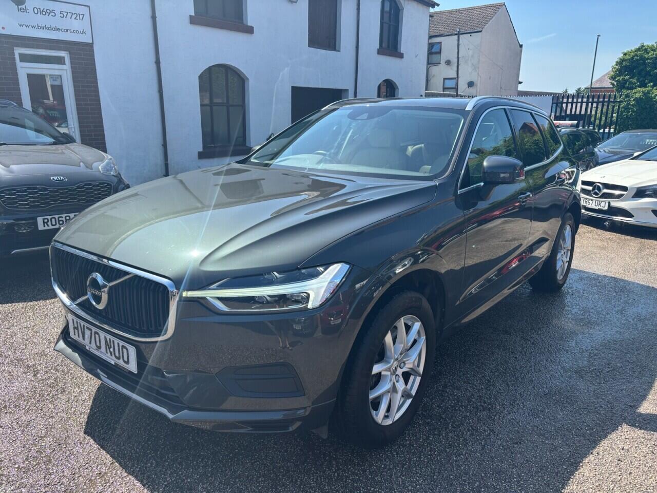 Volvo XC60 view 3