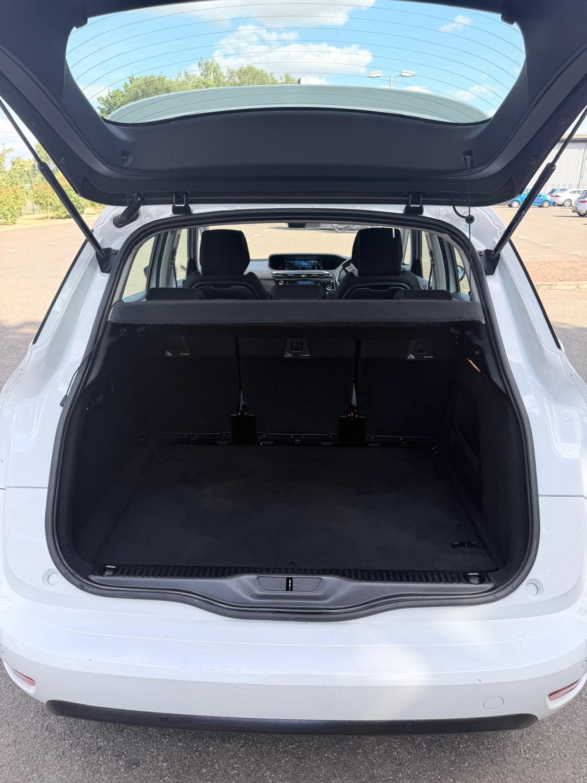Citroen C4 Picasso view 5