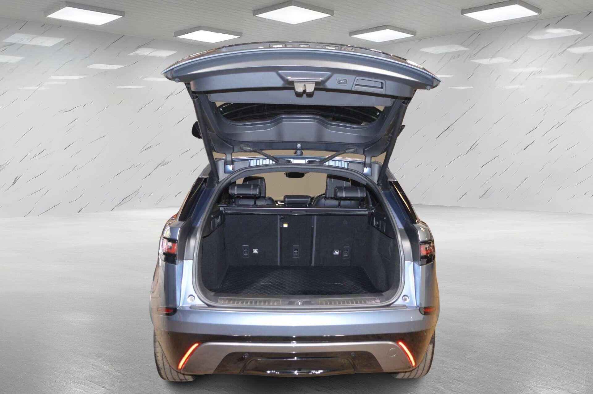Land Rover Range Rover Velar view 10