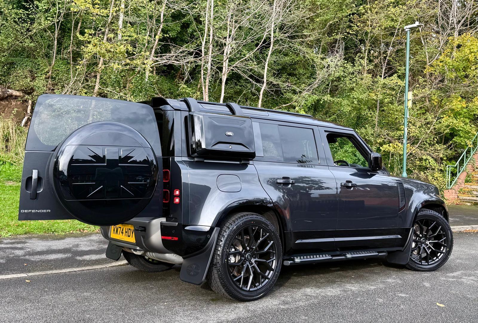 Land Rover Defender view 7