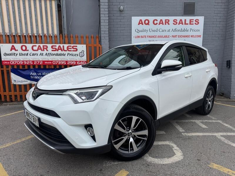 Toyota Rav4 view 3