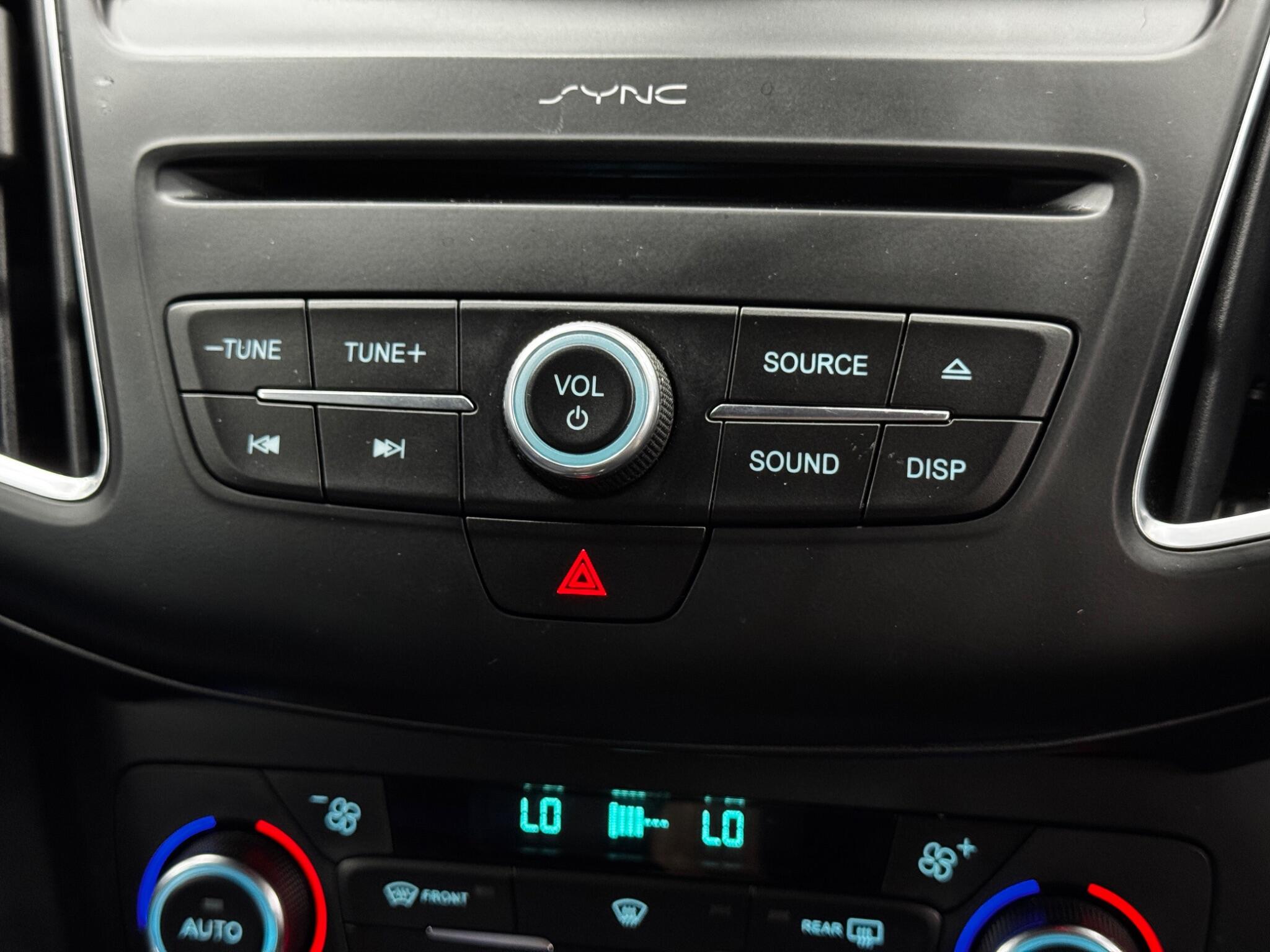 Ford Focus view 28