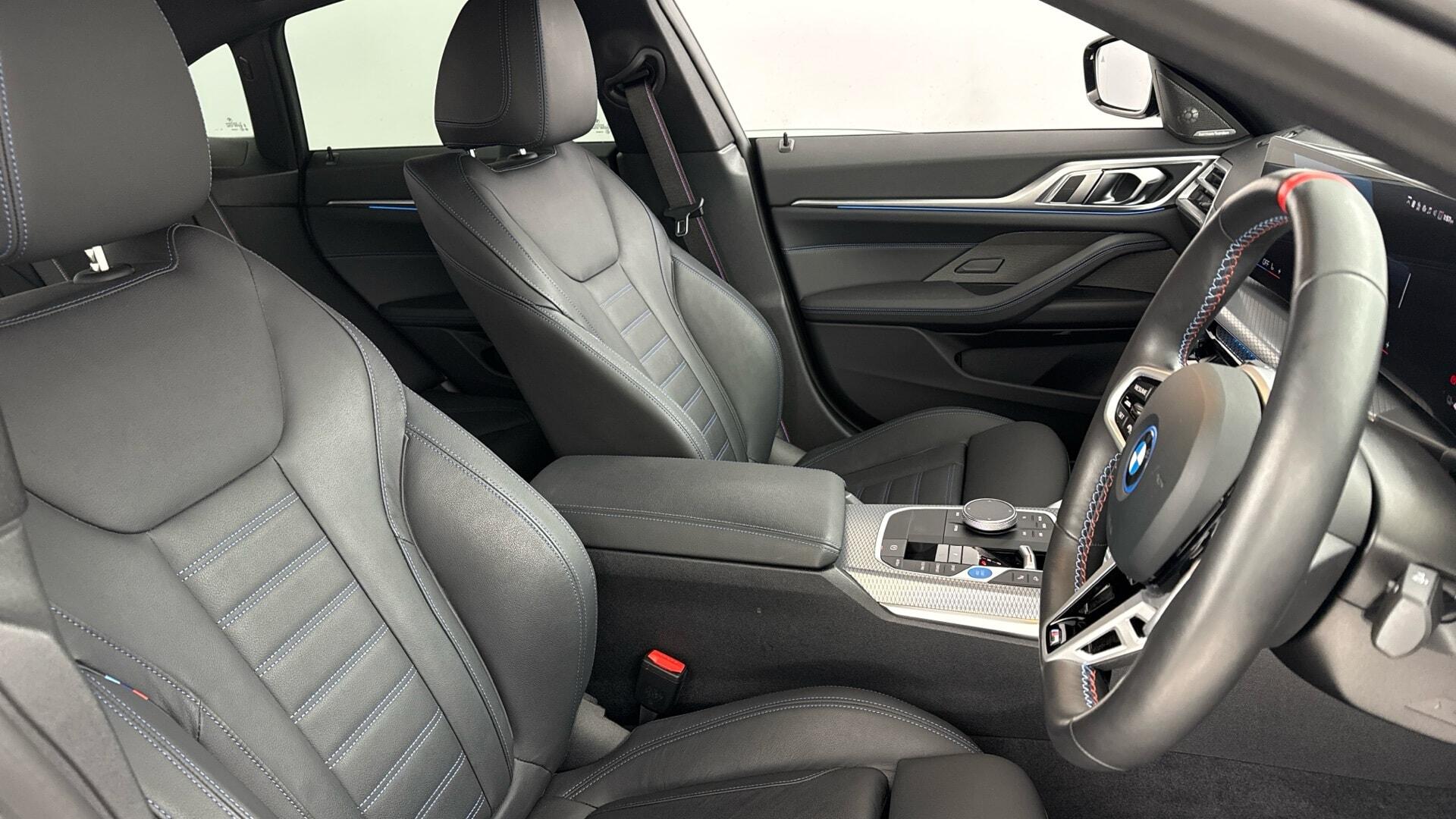 BMW i4 view 11