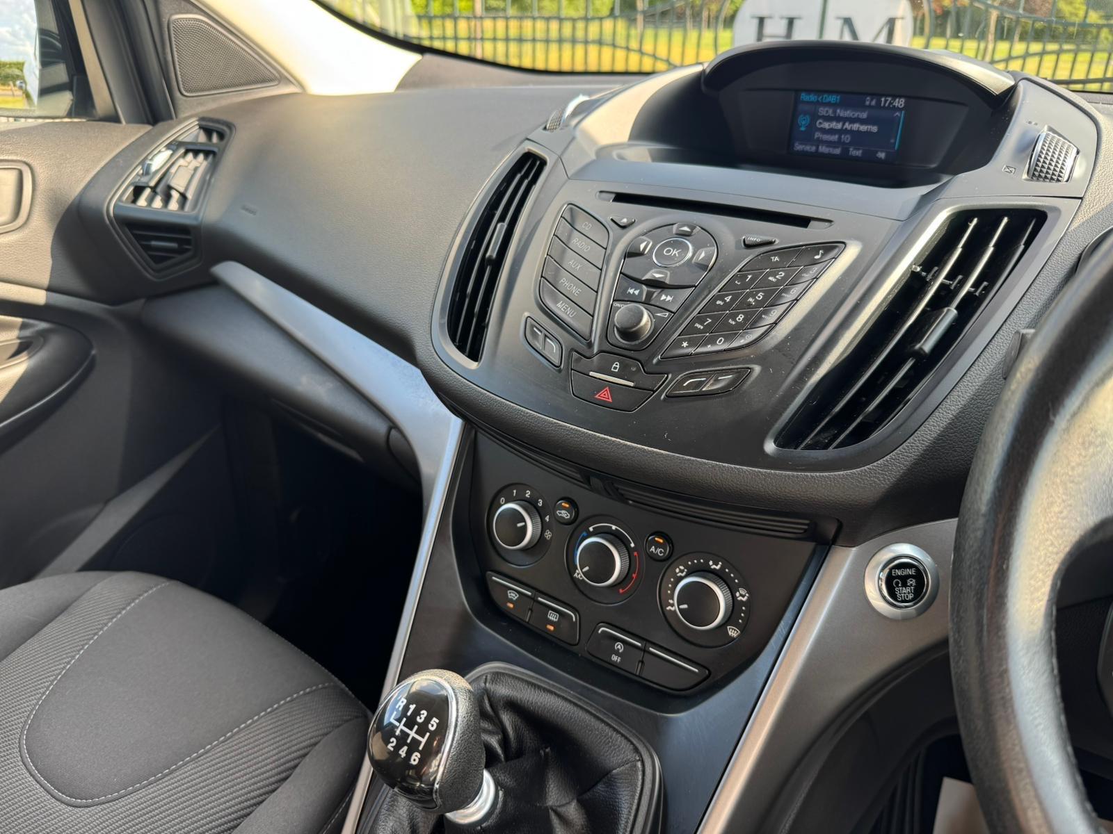 2016 Ford Kuga 1.5T EcoBoost Zetec 2WD Euro 6 (s/s) 5dr • 65,300 miles image 18