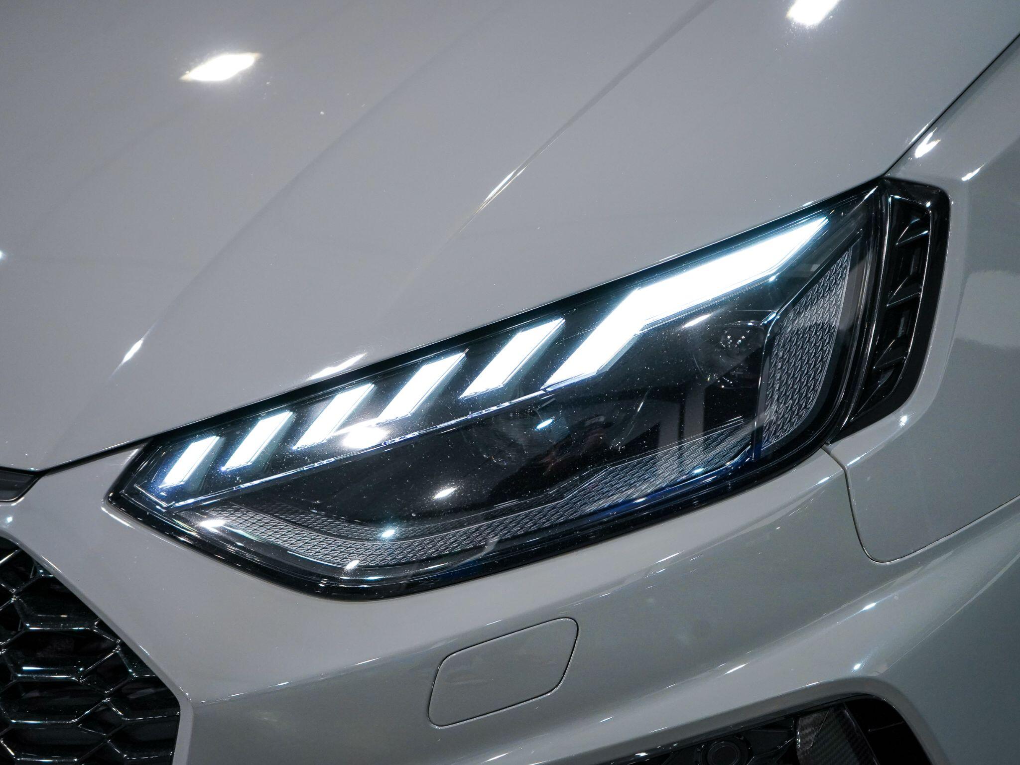 Audi RS4 view 49