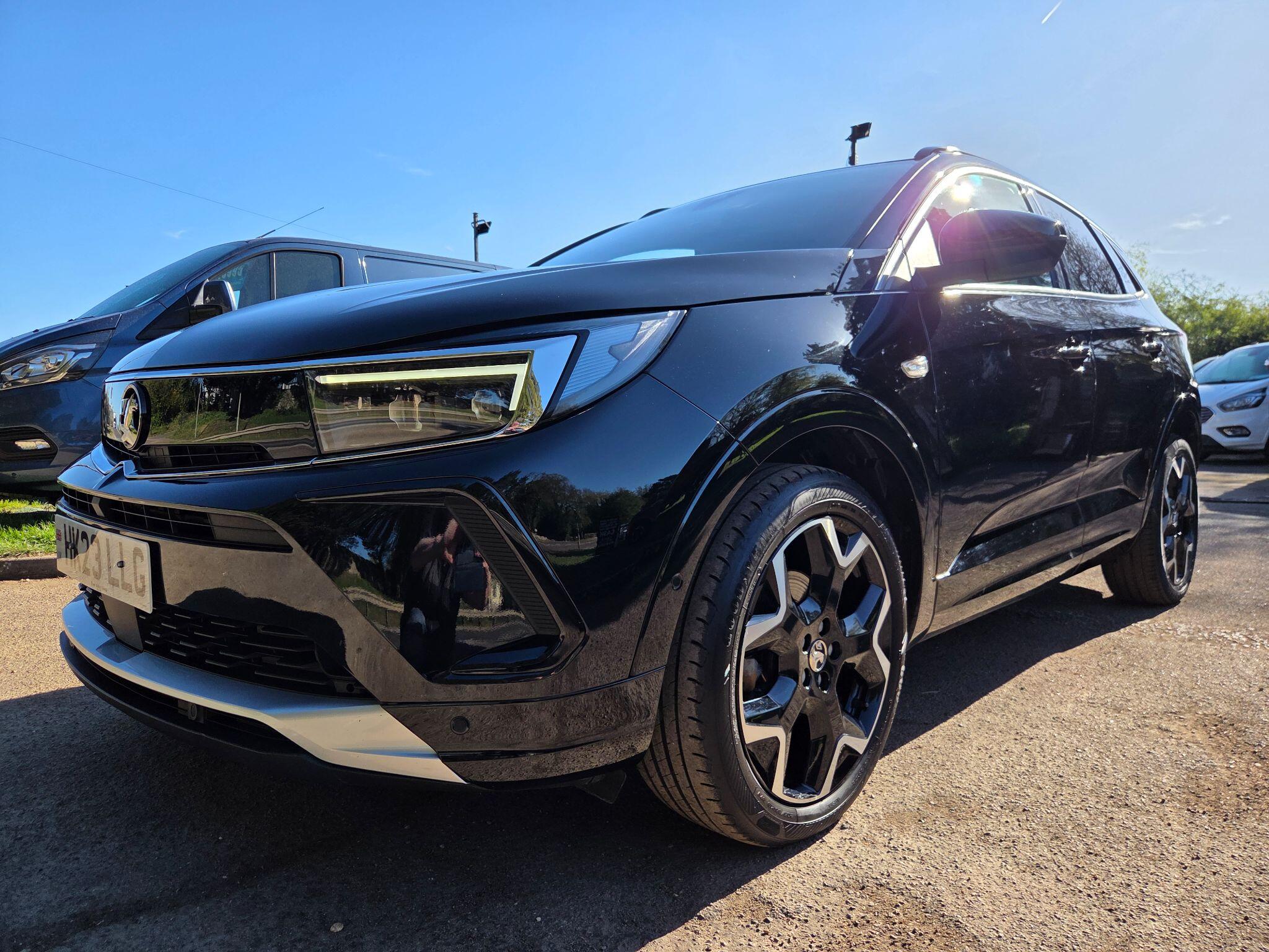 Vauxhall Grandland view 16