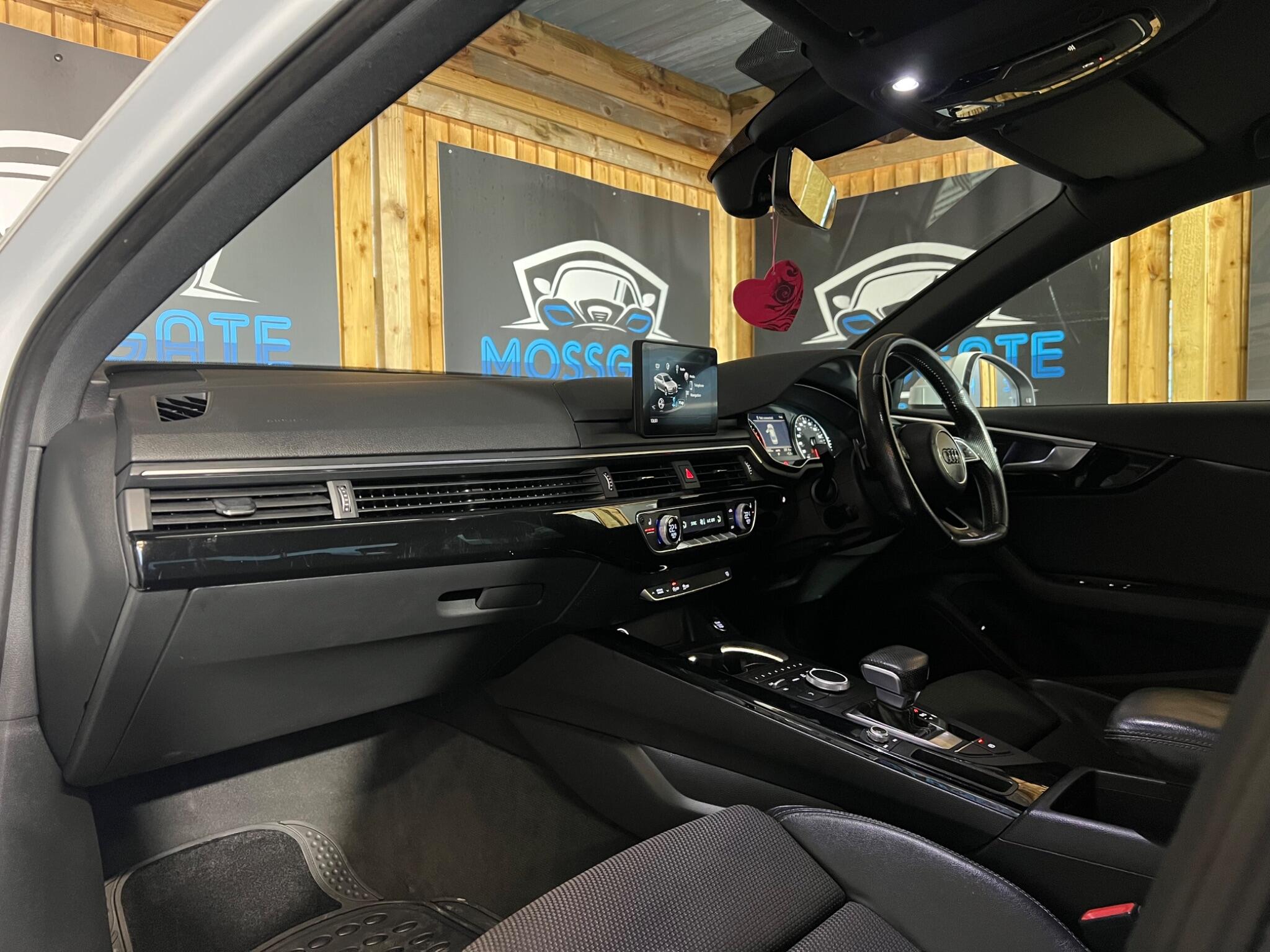 Audi A4 view 34