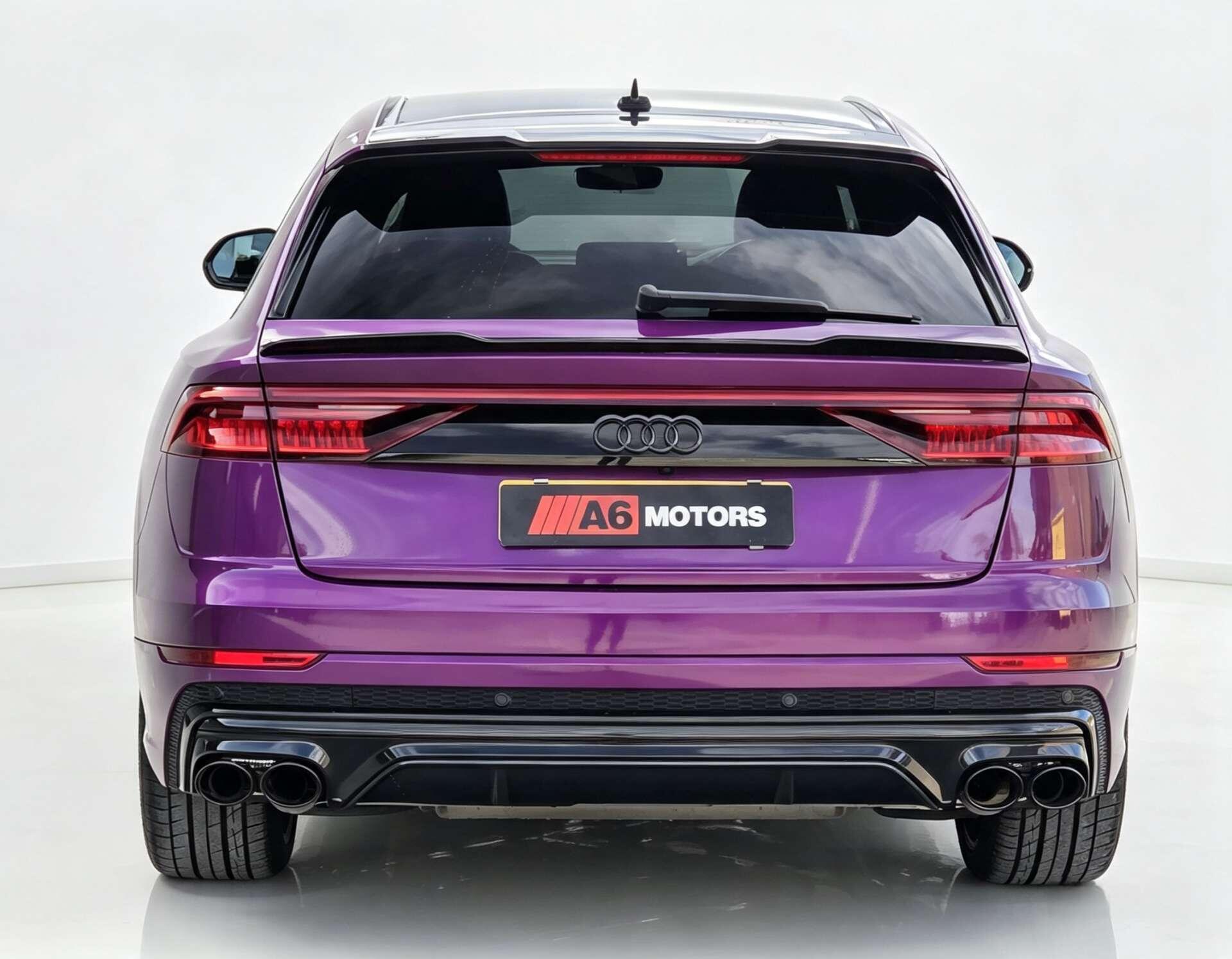 Audi Q8 view 14