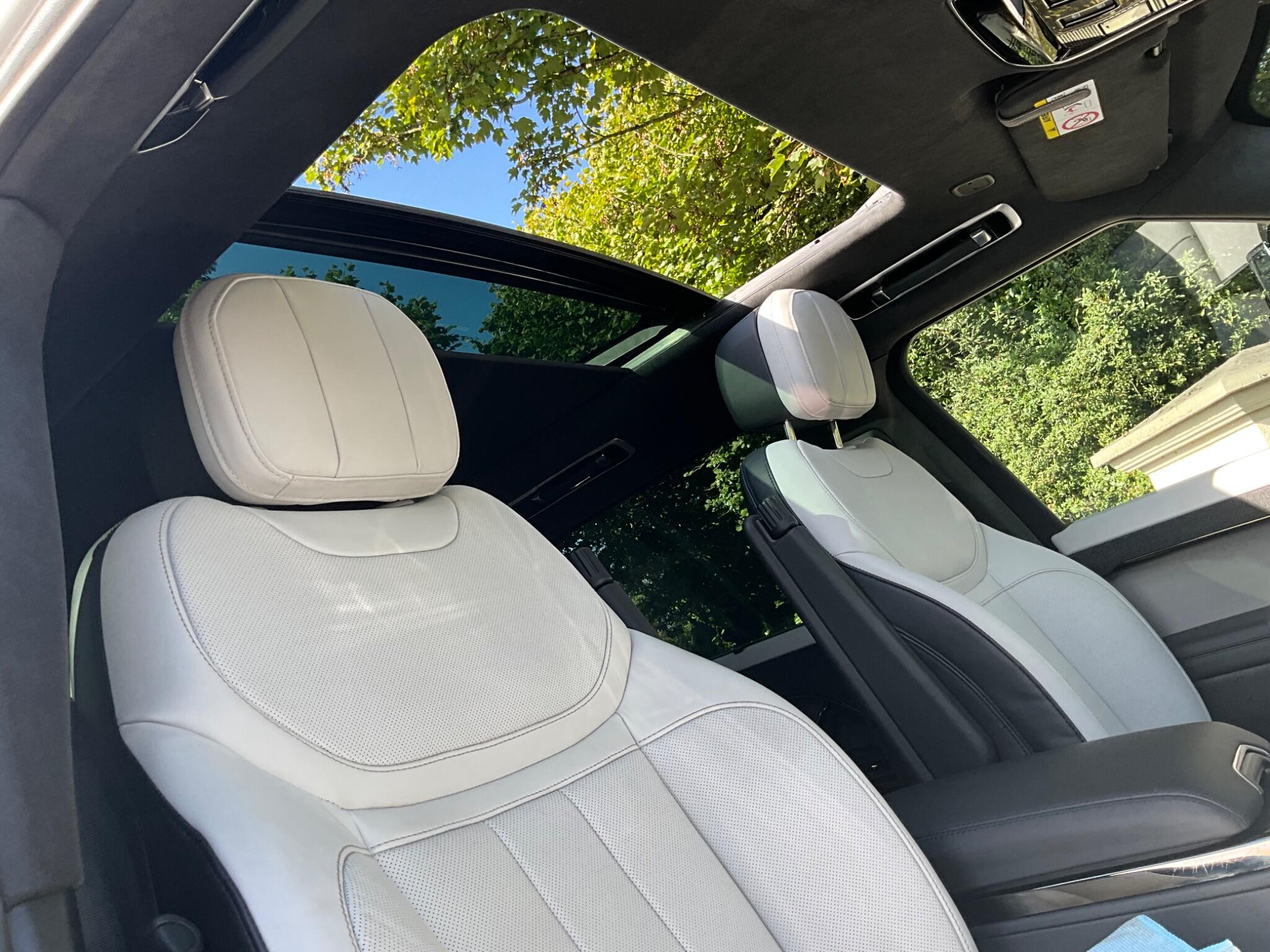 Land Rover Range Rover Sport view 12