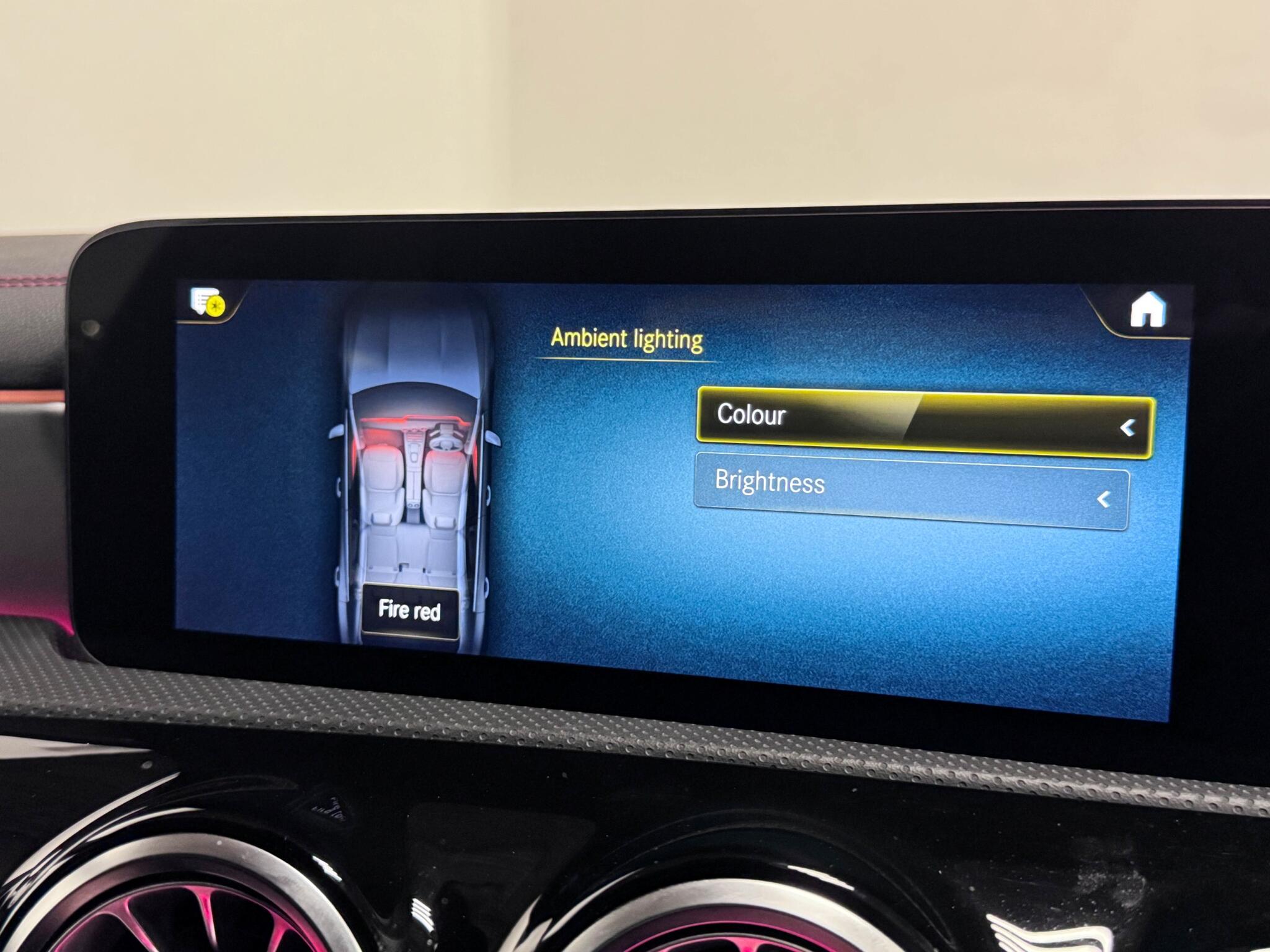 Mercedes-Benz Cla view 44