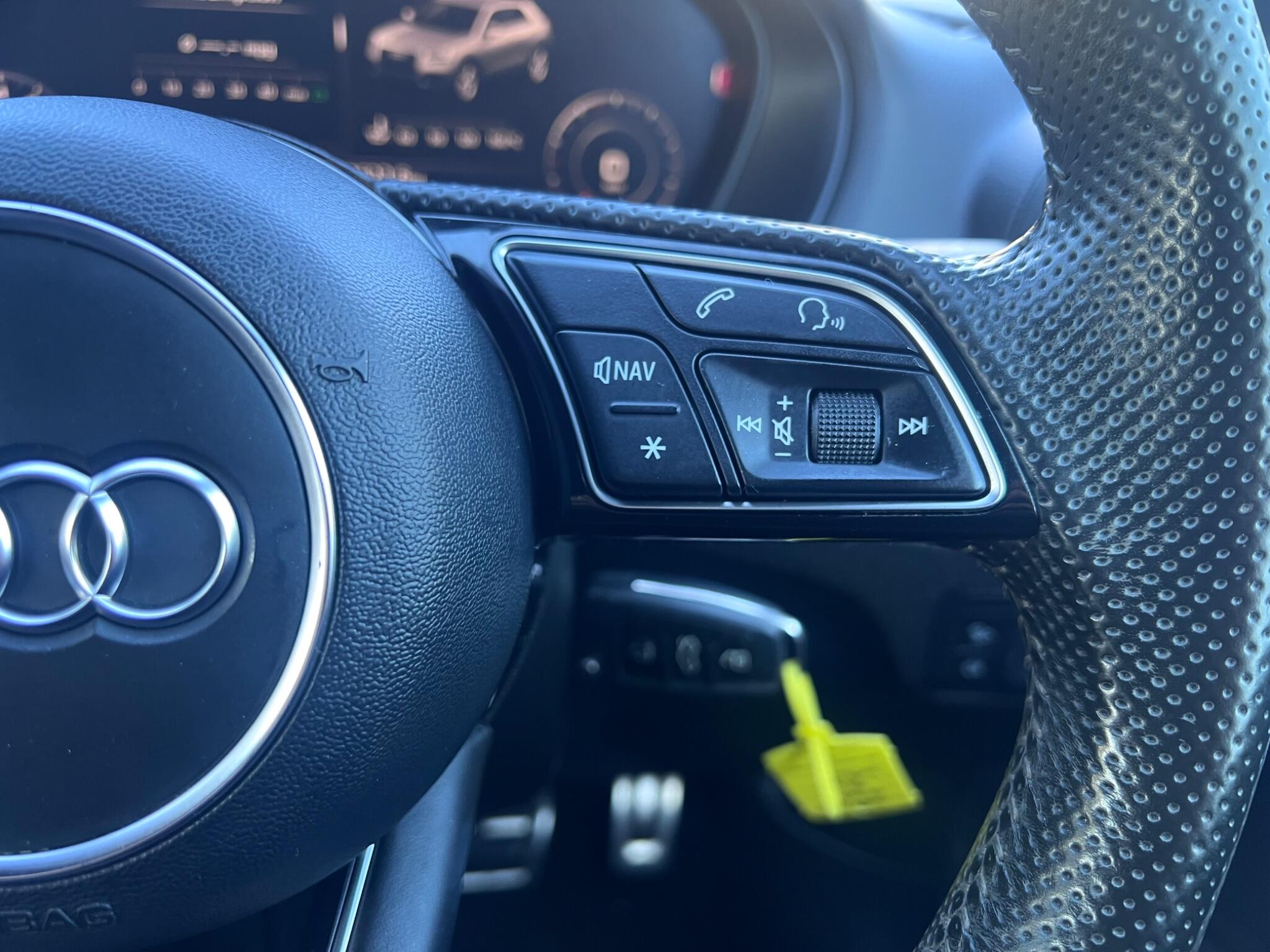 Audi Q2 view 22