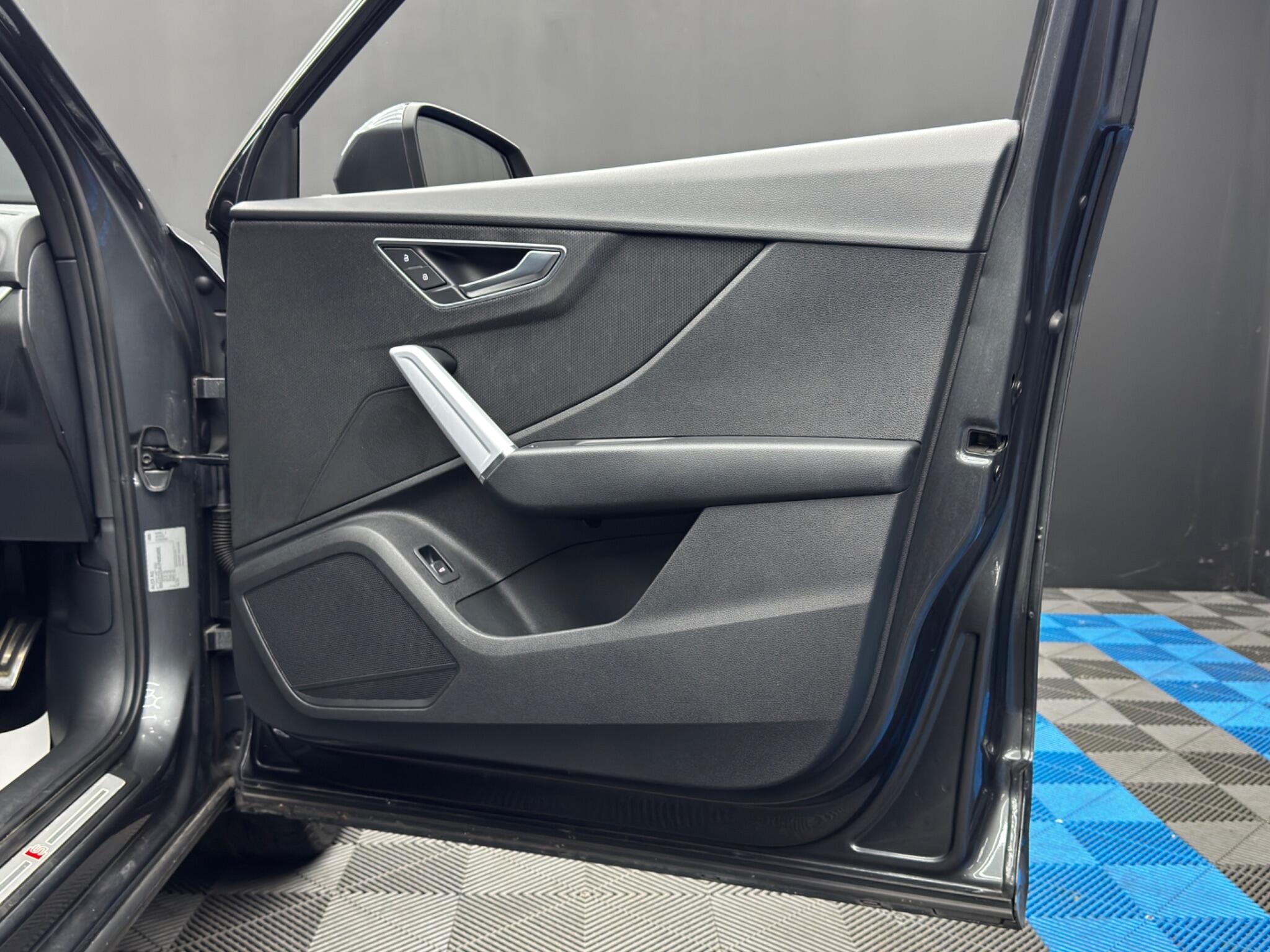 Audi Q2 view 41