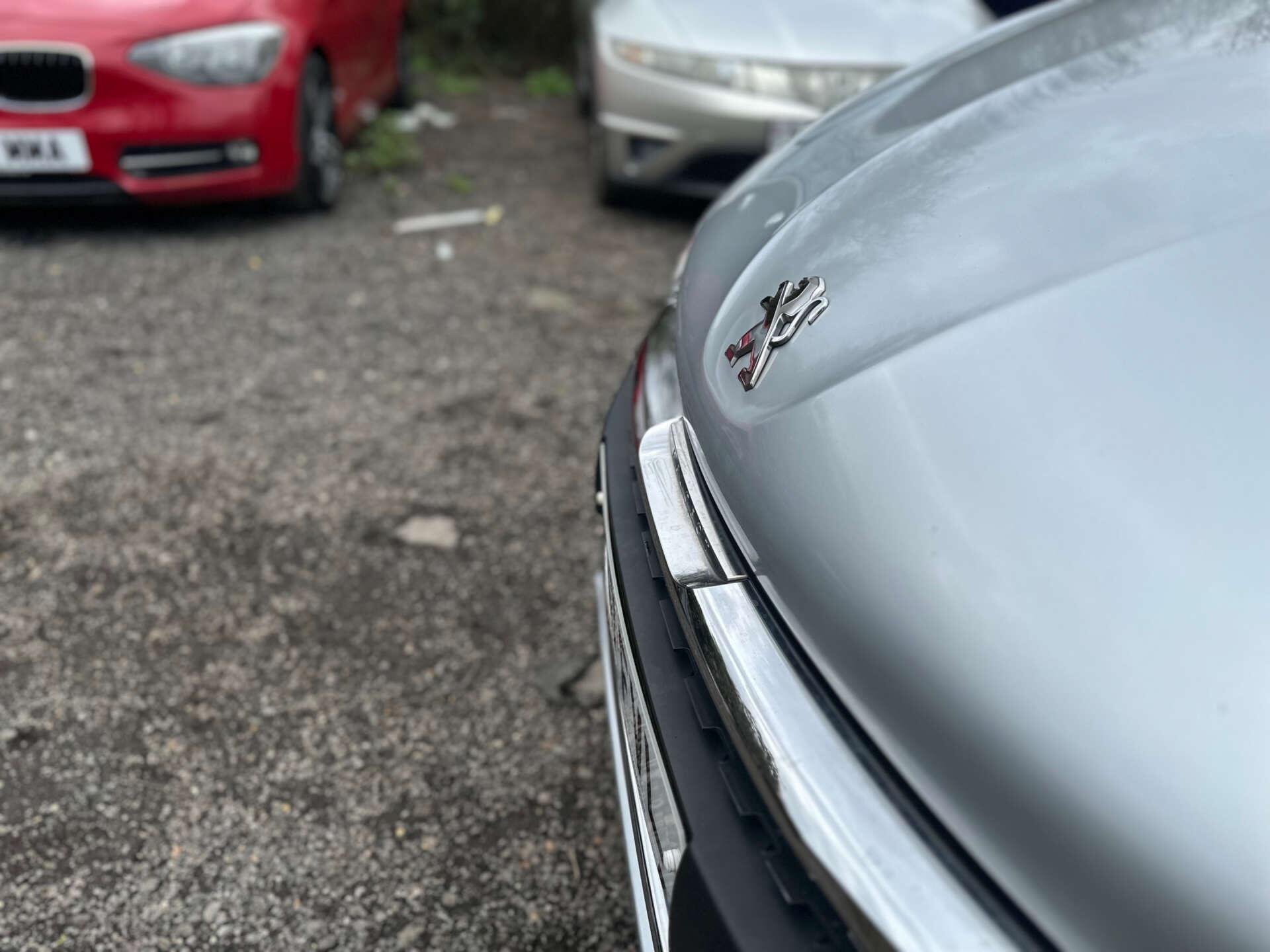 Peugeot 208 view 39