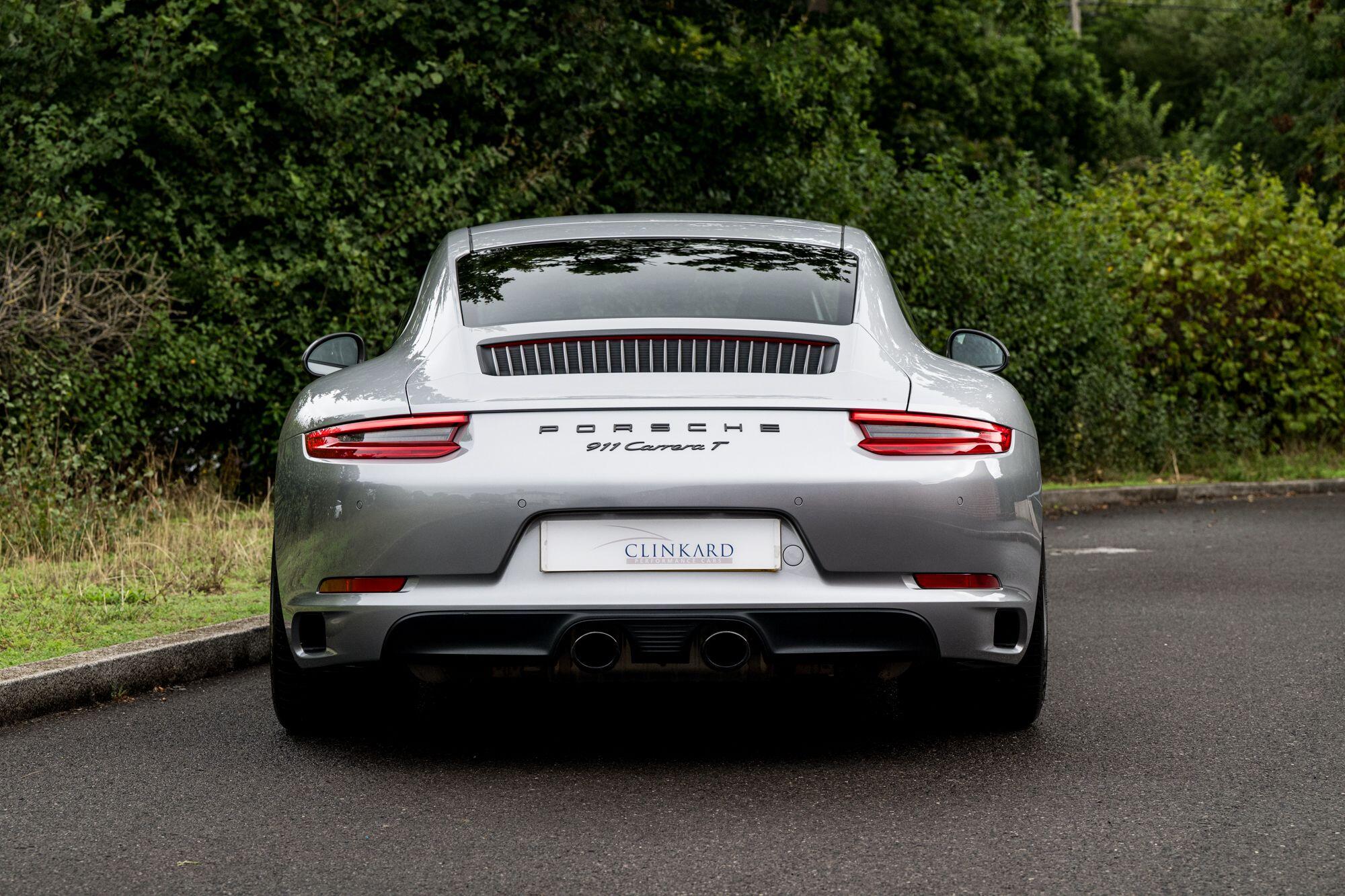 Porsche 911 view 6