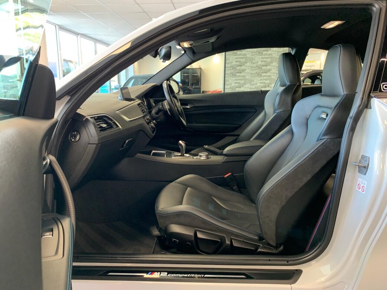 BMW M2 view 25