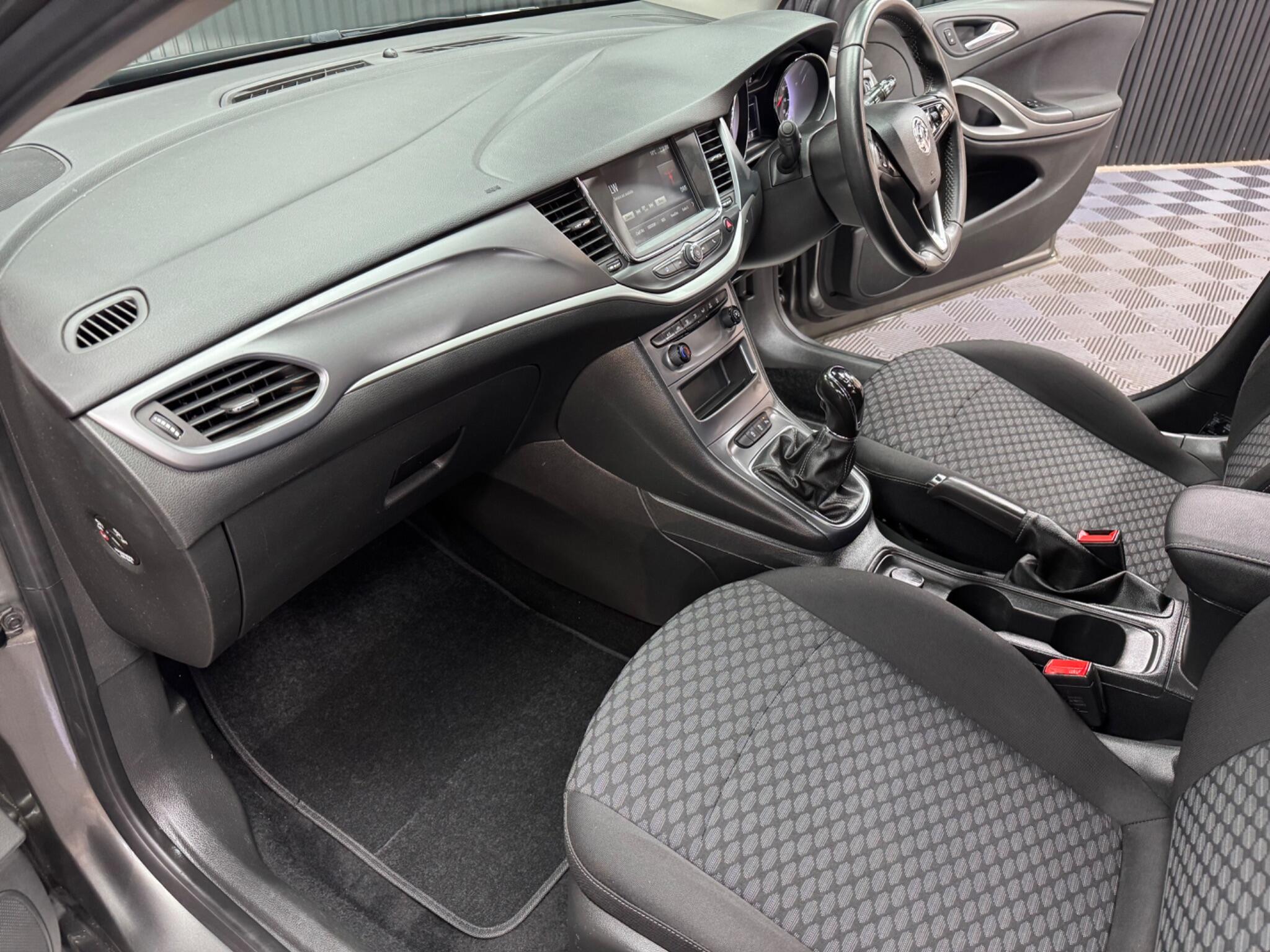 Vauxhall Astra view 41