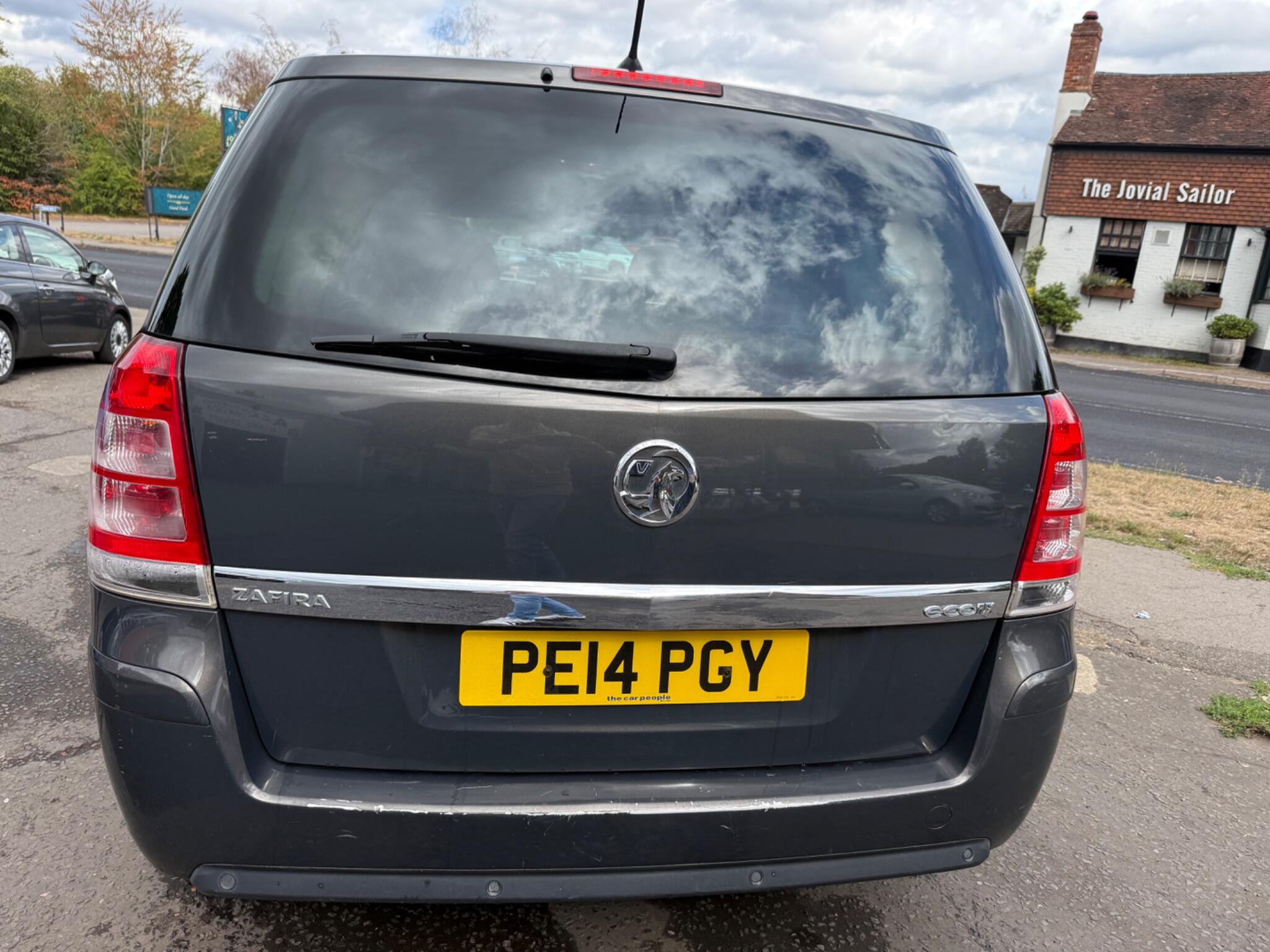 Vauxhall Zafira view 7