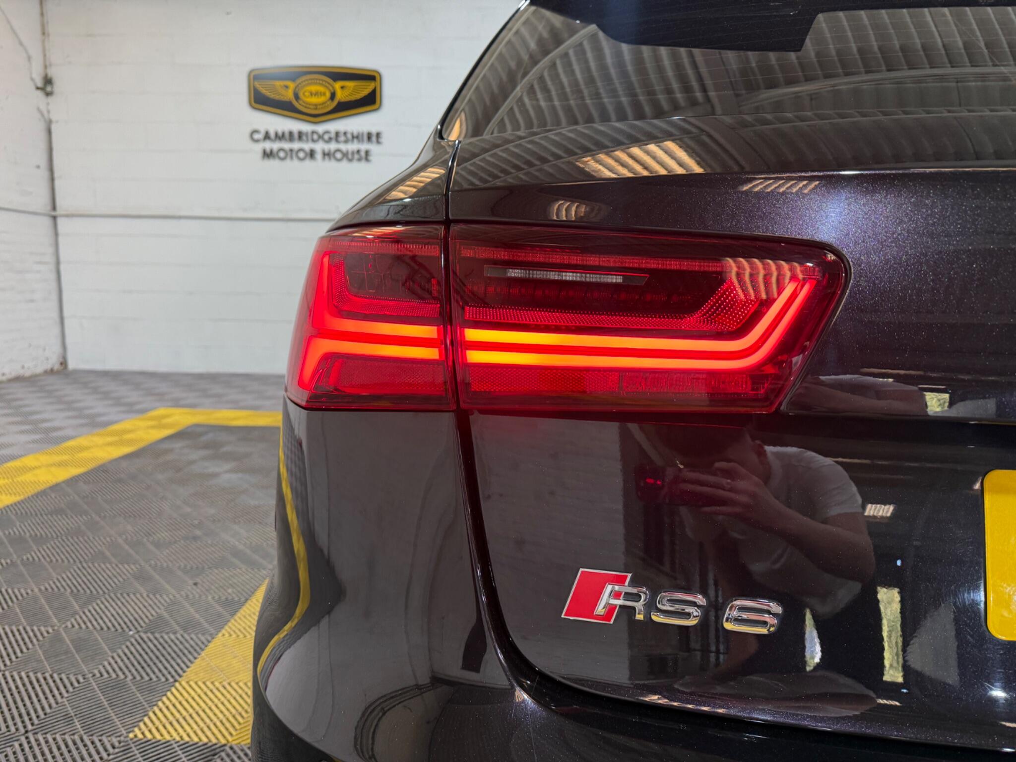 Audi RS6 view 63