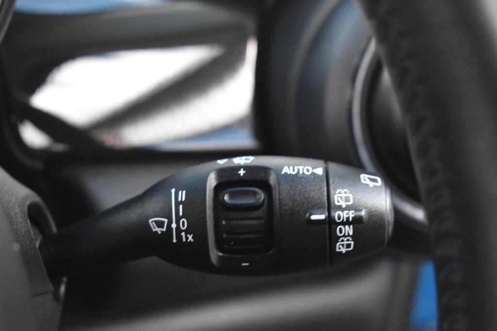 Mini Cooper view 59