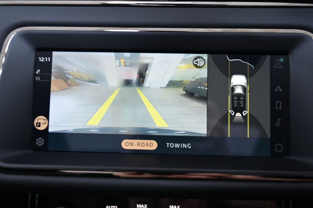 Land Rover Range Rover Evoque view 23
