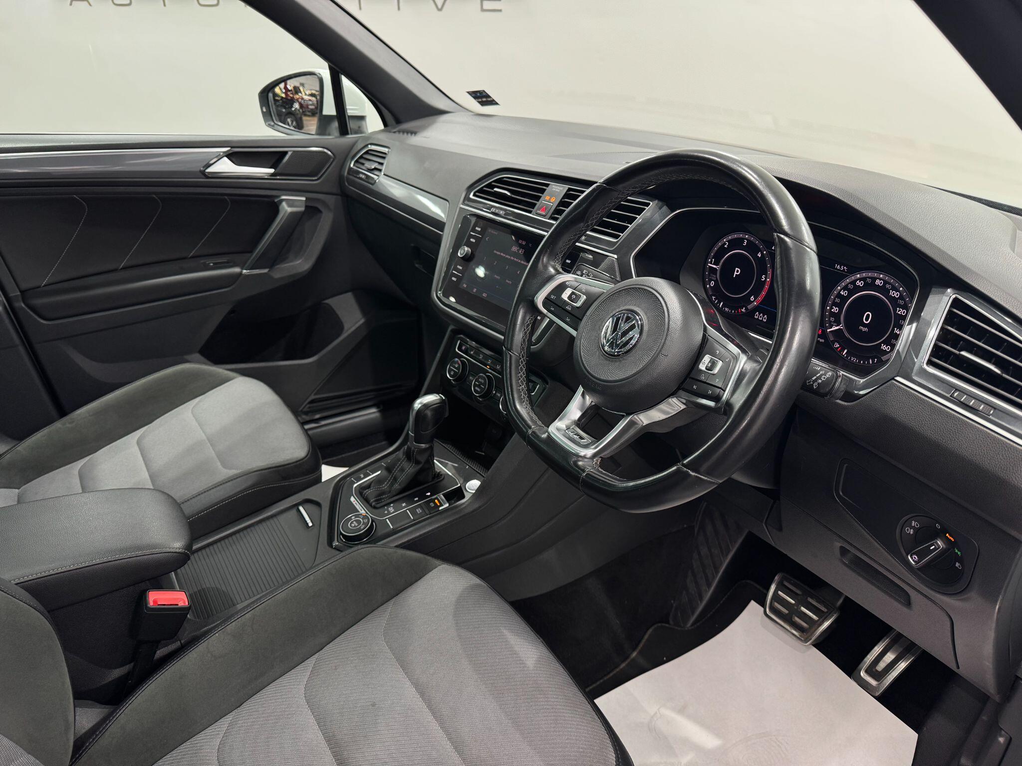 Volkswagen Tiguan view 29