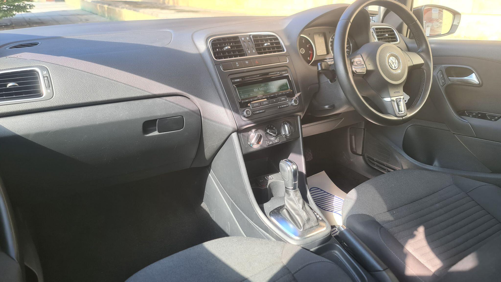 Volkswagen Polo view 14