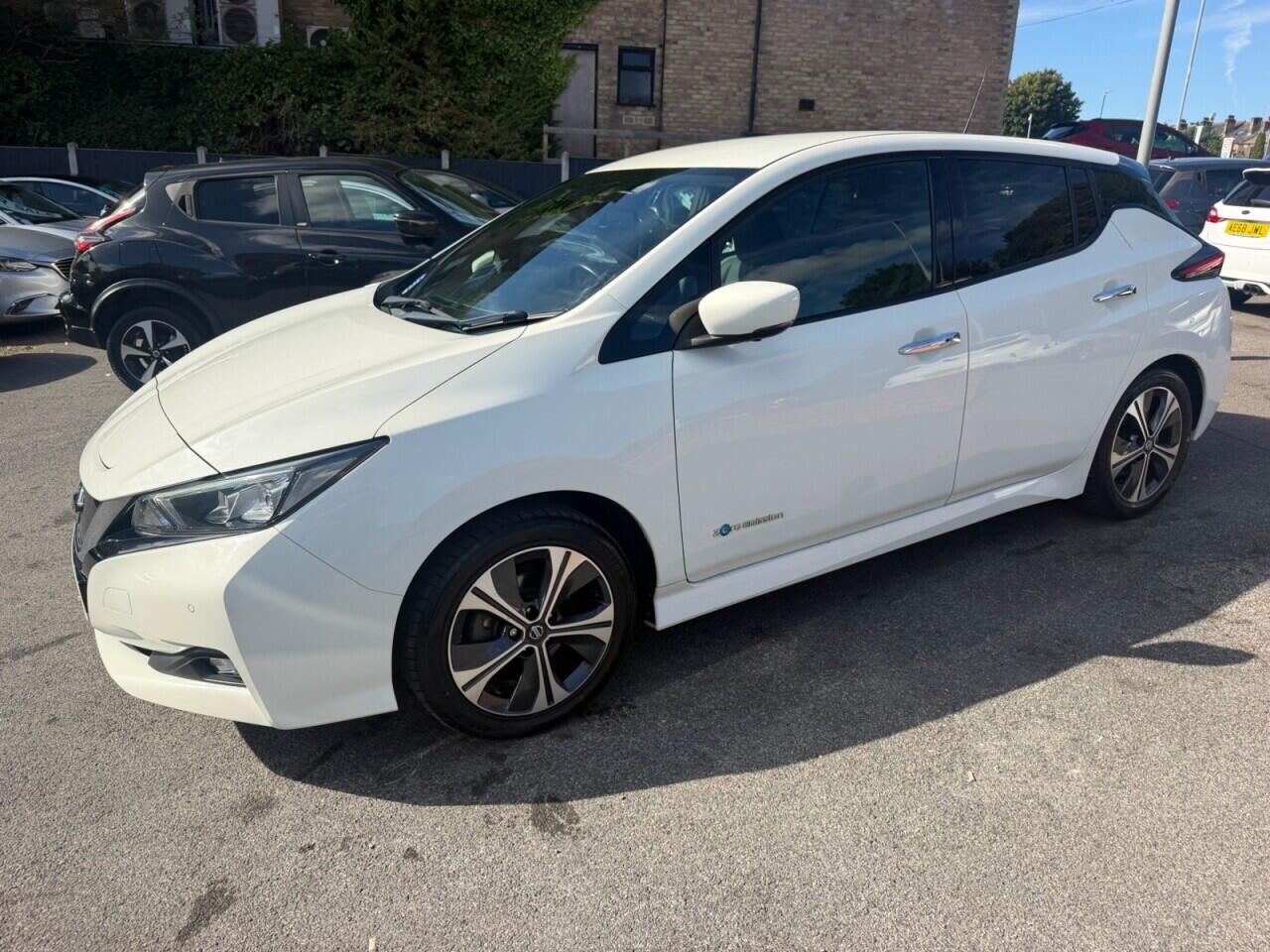 Nissan Leaf view 35