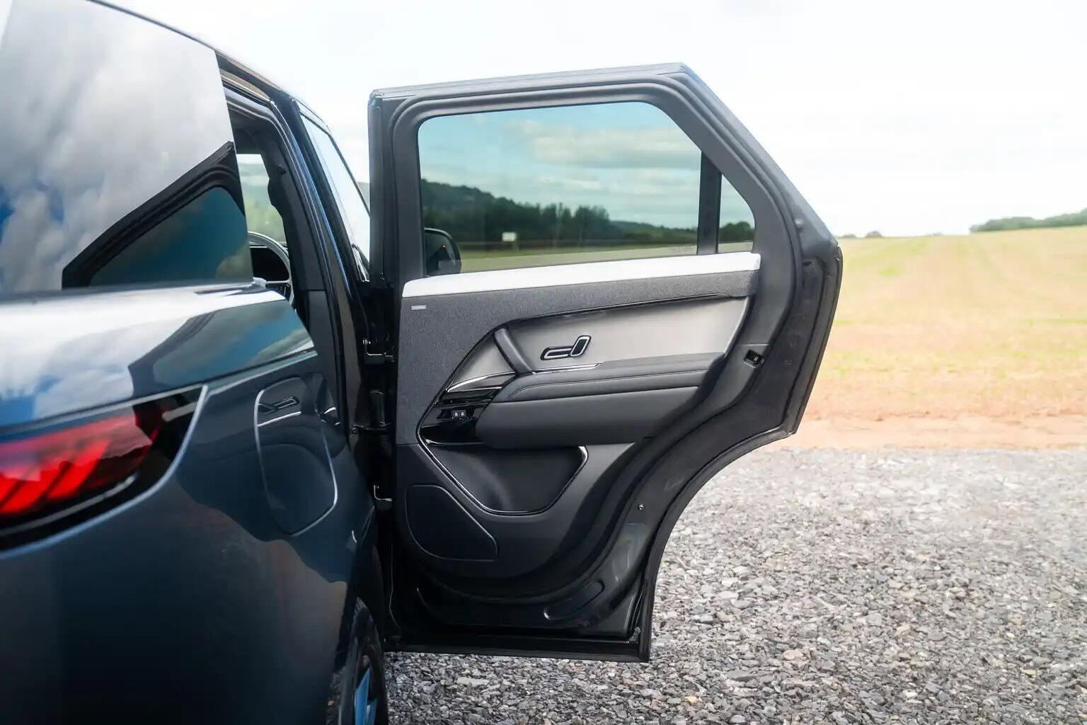Land Rover Range Rover Sport view 27