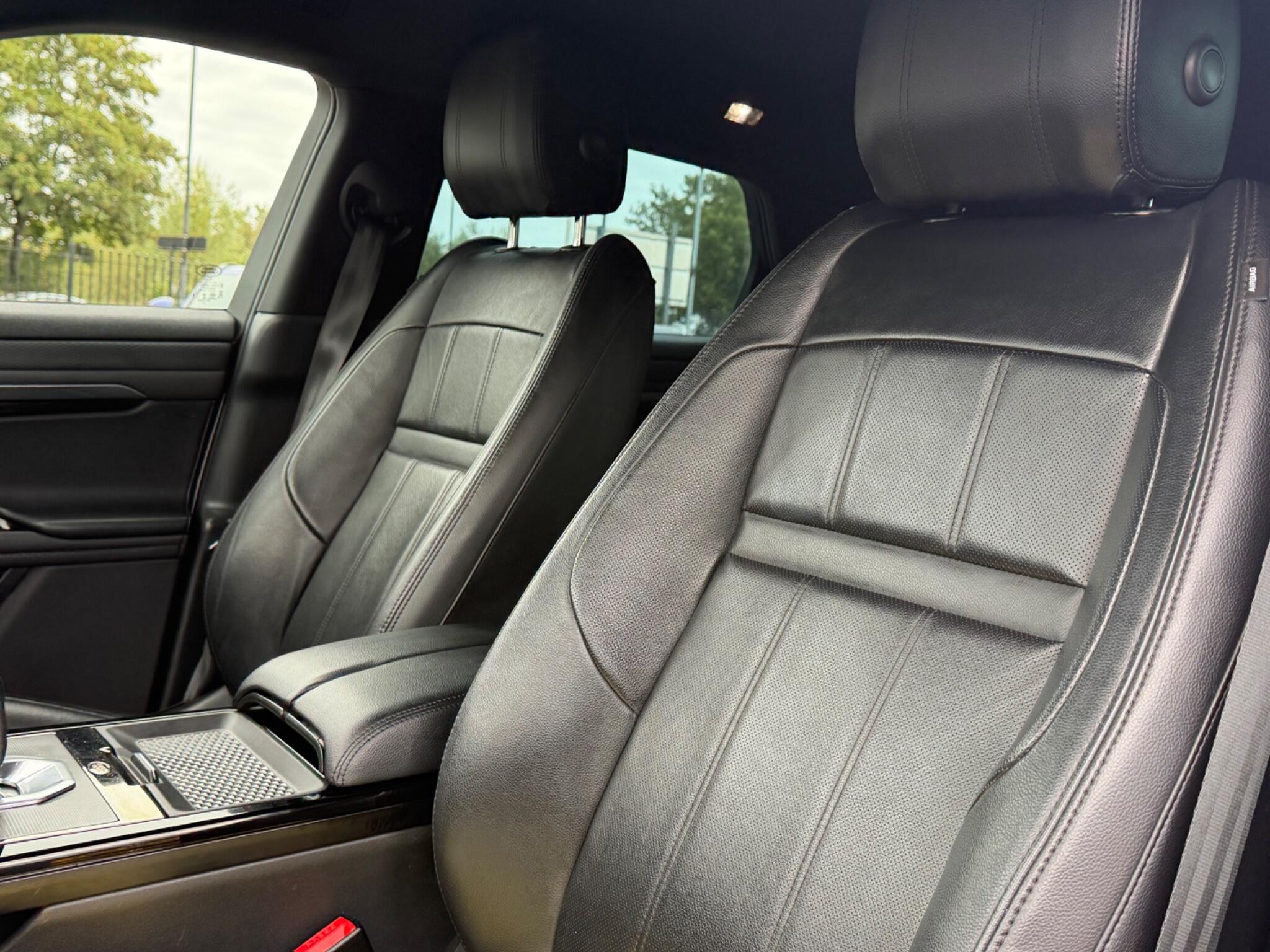 Land Rover Range Rover Evoque view 17
