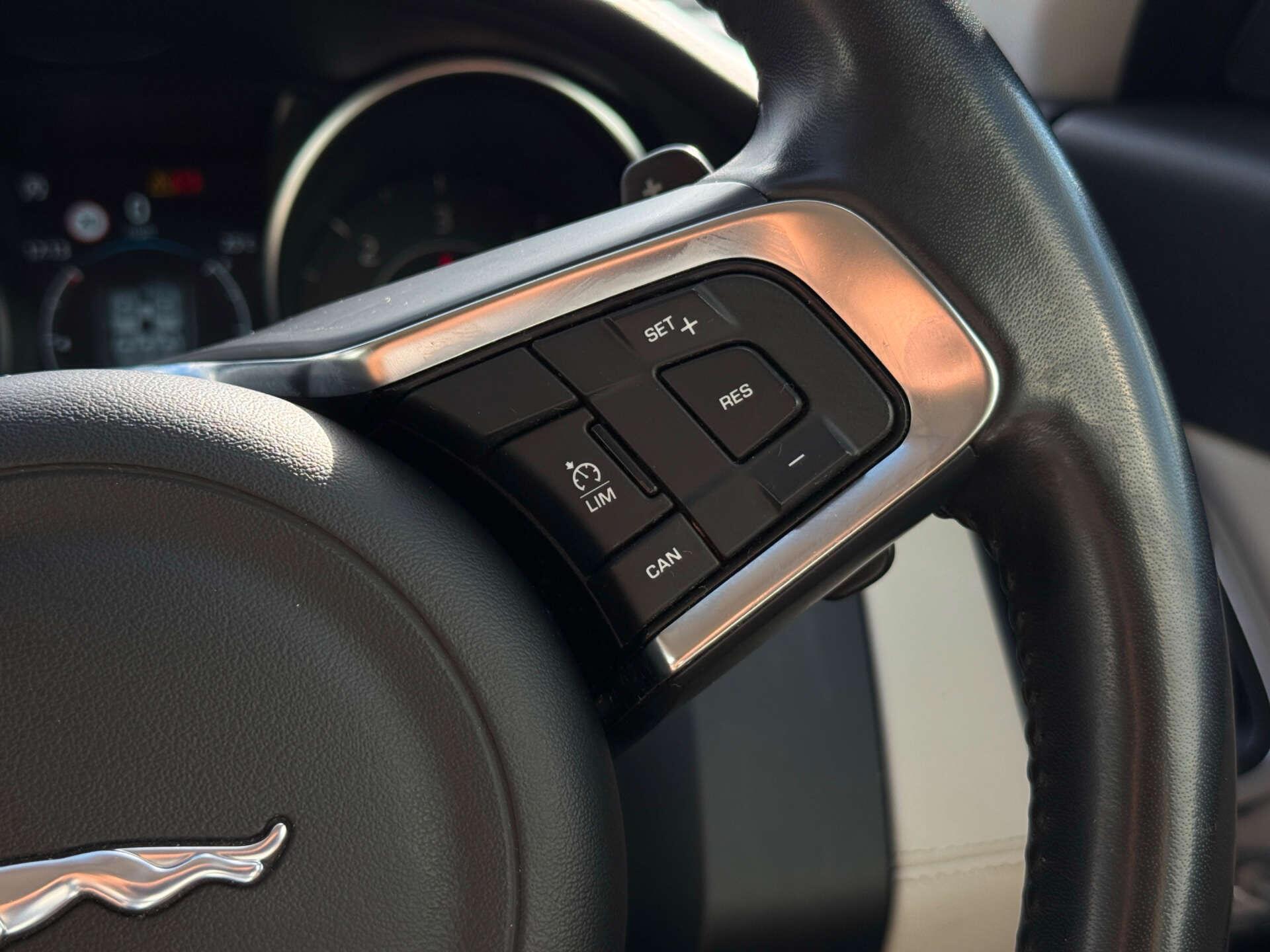 Jaguar E-Pace view 48