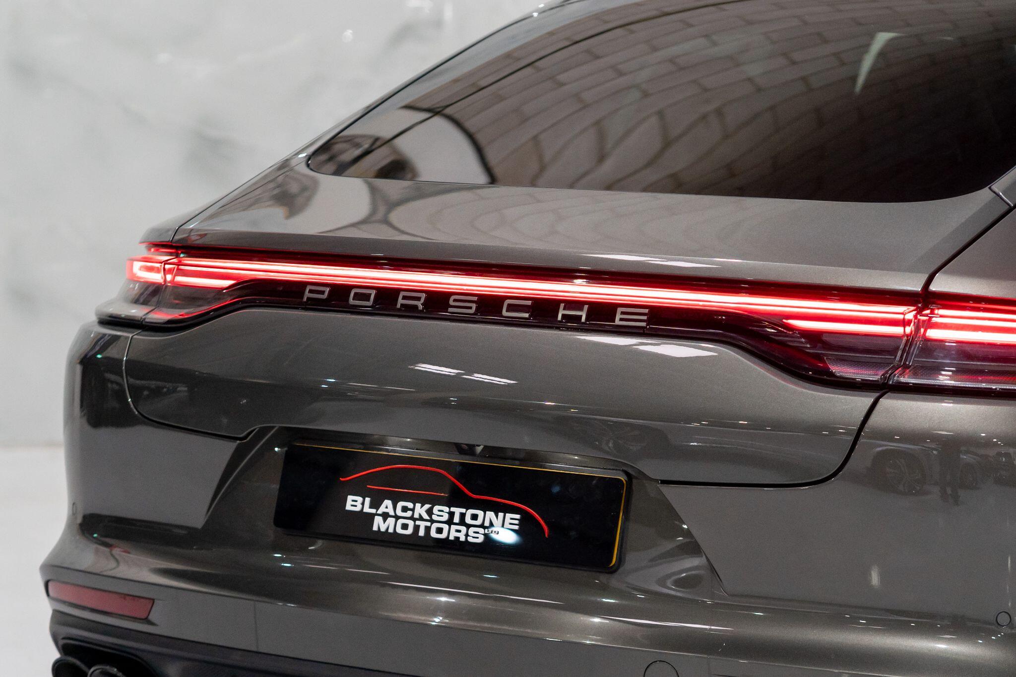 Porsche Panamera view 38