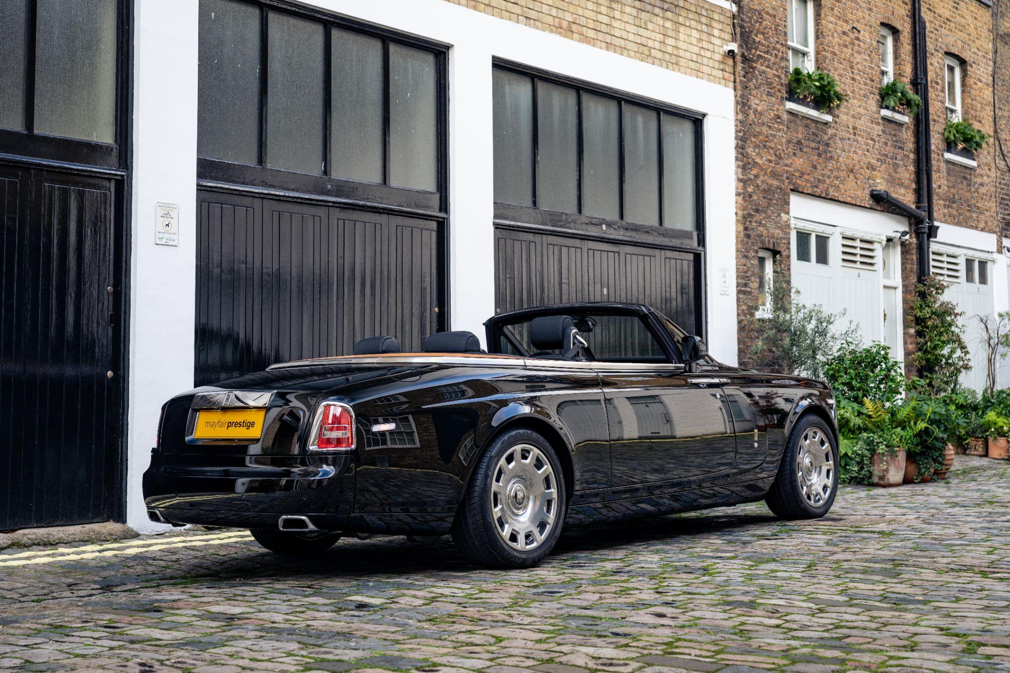 Rolls-Royce Phantom view 22