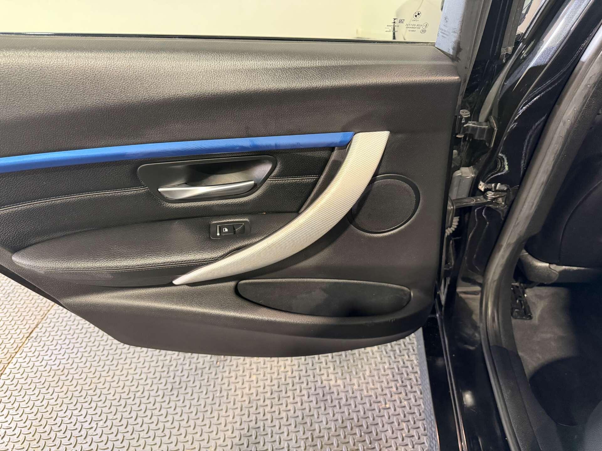 BMW 3 Series view 46