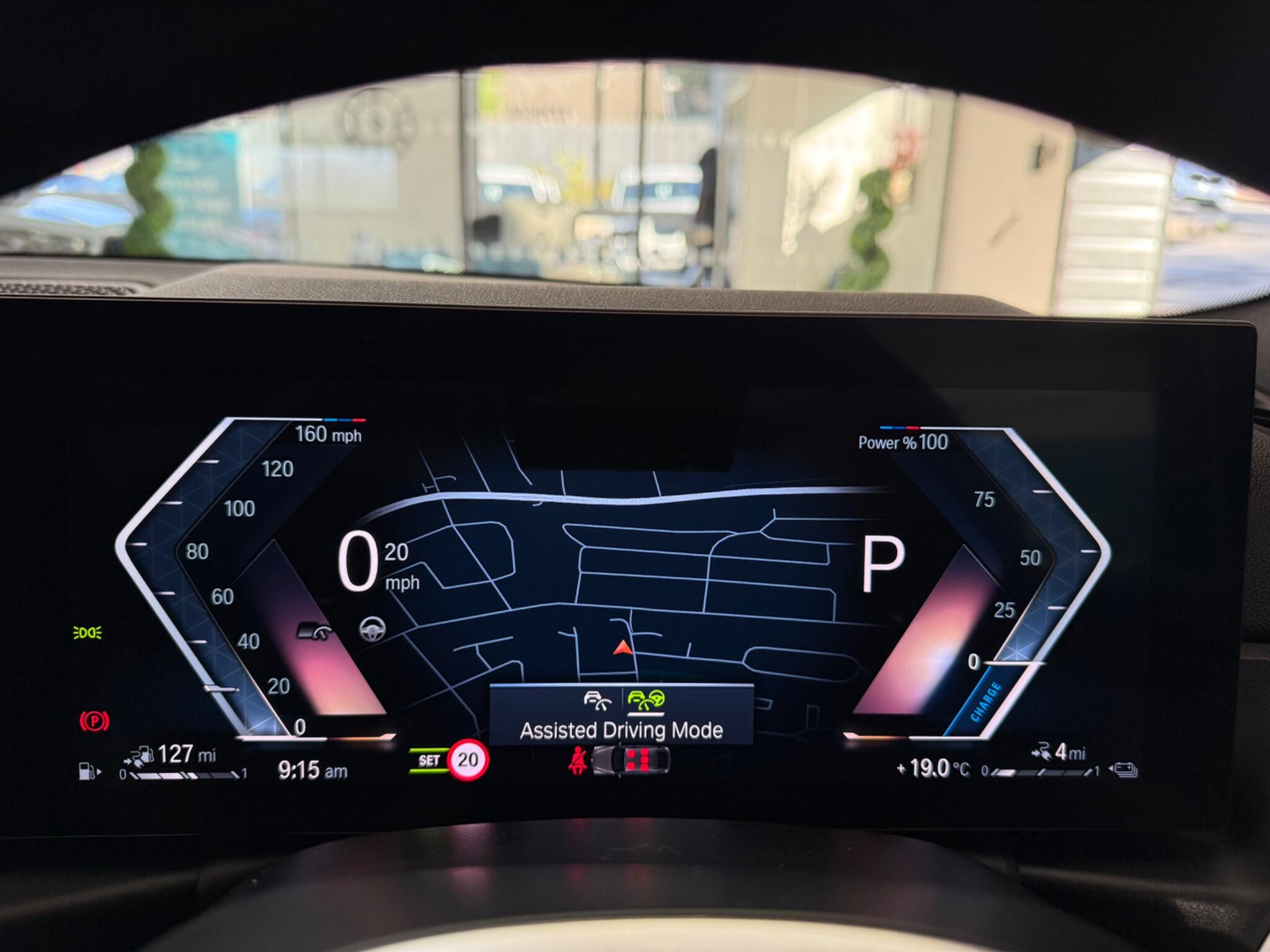 BMW 3 Series view 22